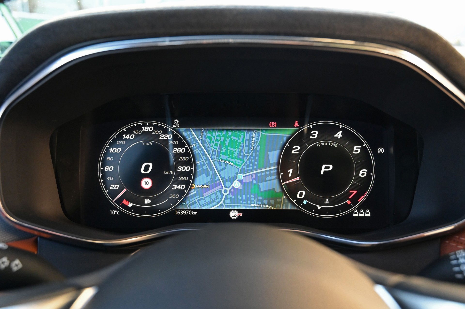 JAGUAR F-Pace 5.0 V8 SVR P550 AWD Eiger Gray / Tan-image-13