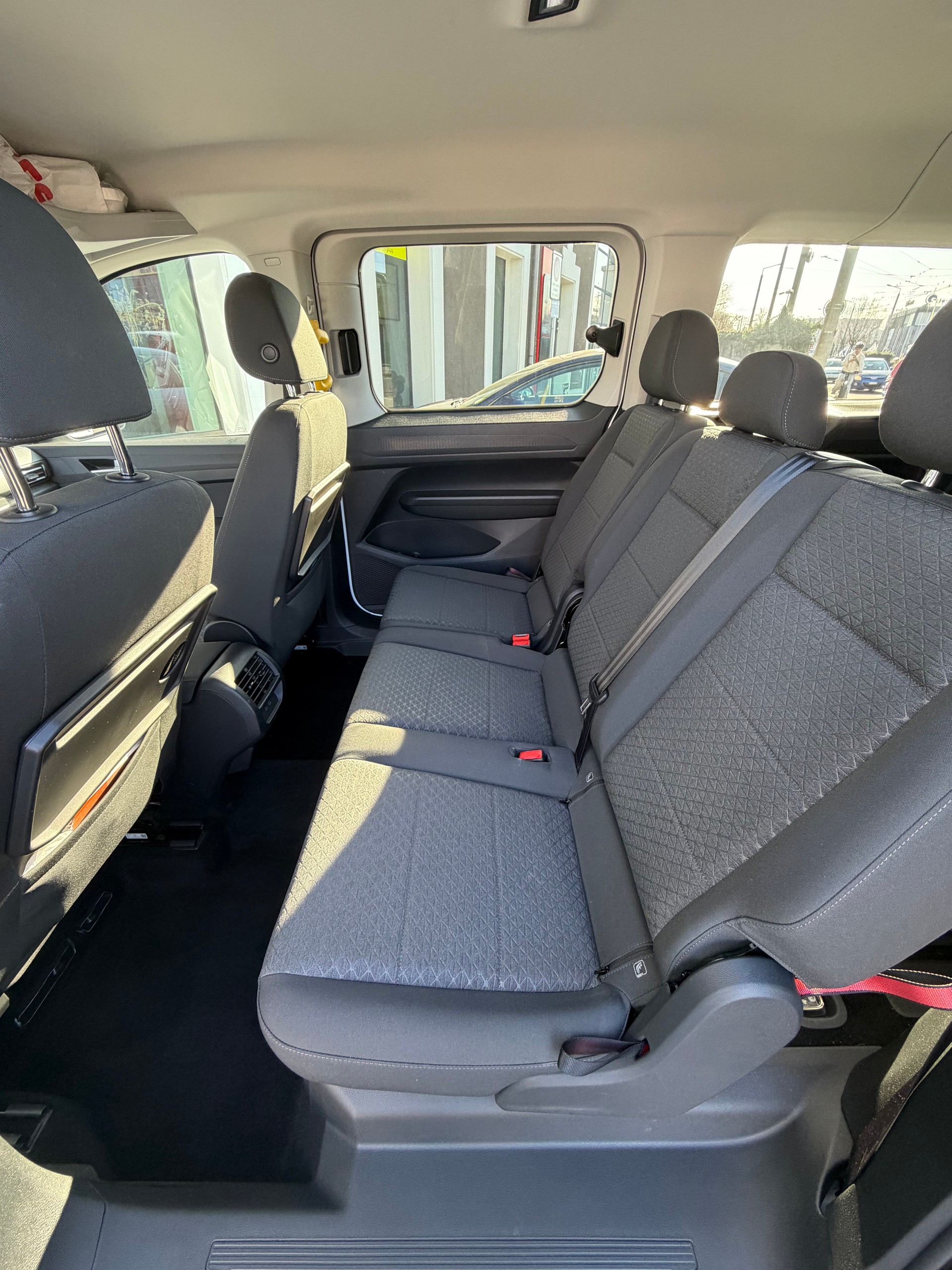 FORD Tourneo Connect 2.0 EcoBlue Titanium Automatique avec rampe handicapée-image-4
