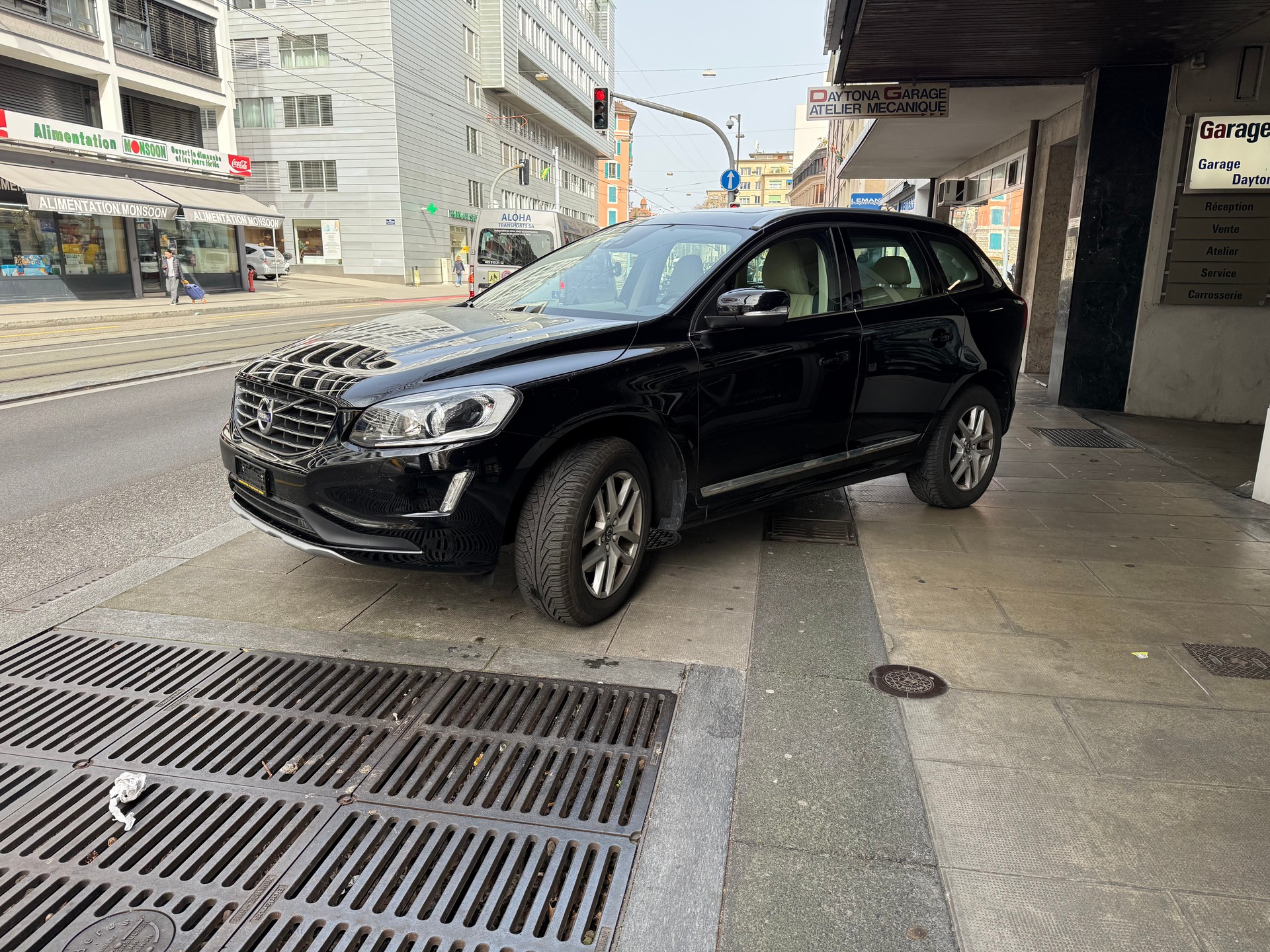 VOLVO XC60 D3 Summum Geartronic-image-10