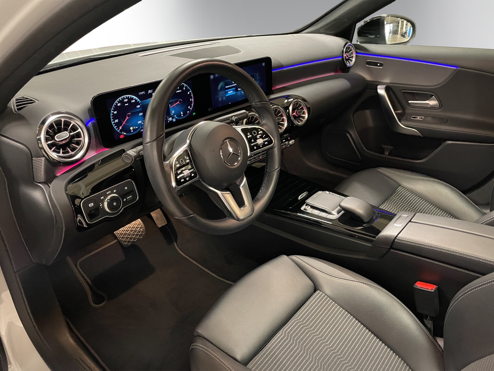 Image MERCEDES-BENZ A-180 A 180 Night Star 7G-DCT