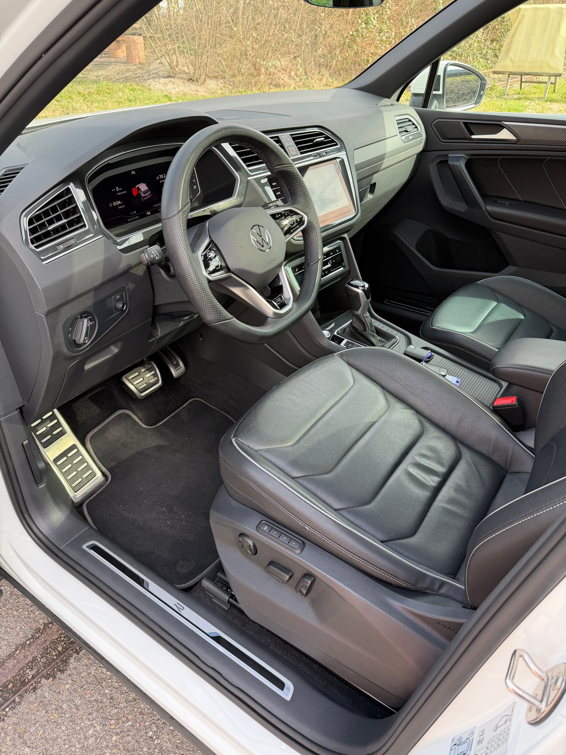 VW Tiguan 1.4TSI PHEV R-Line DSG-image-9