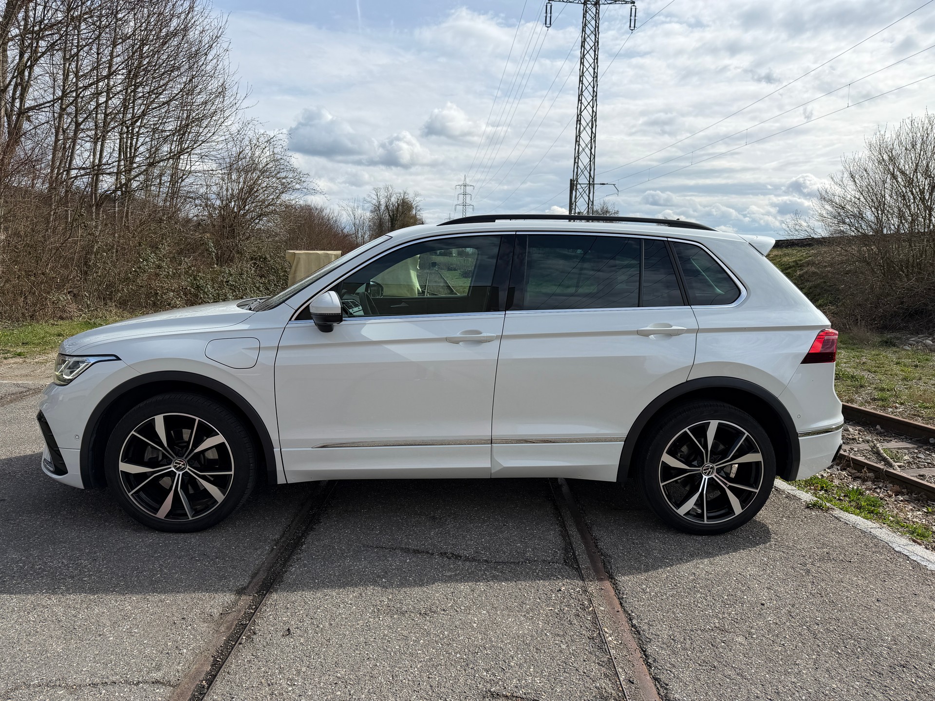 VW Tiguan 1.4TSI PHEV R-Line DSG-image-7