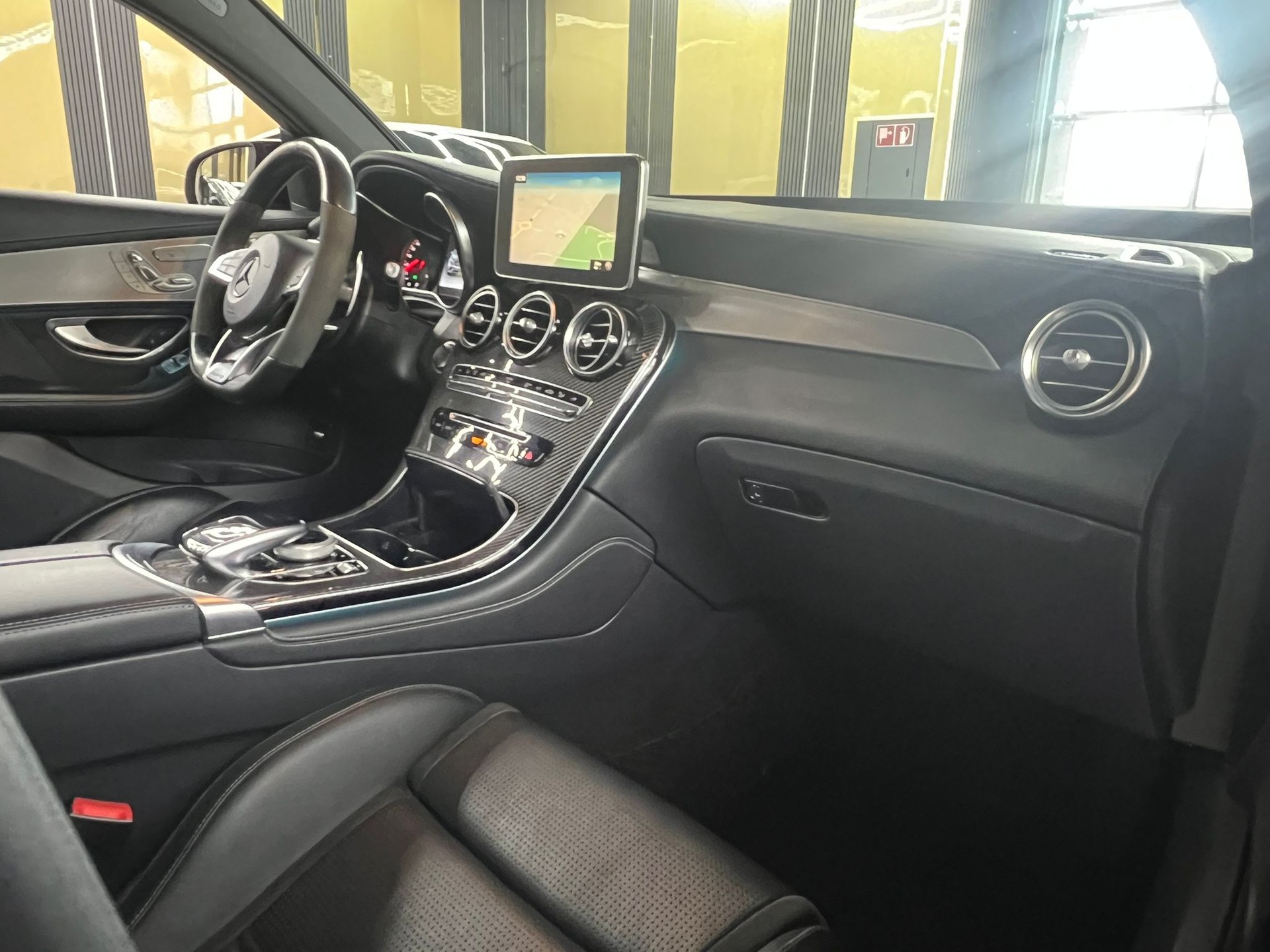 MERCEDES-BENZ GLC Coupé 63 S AMG 4Matic+ 9G-Tronic-image-10