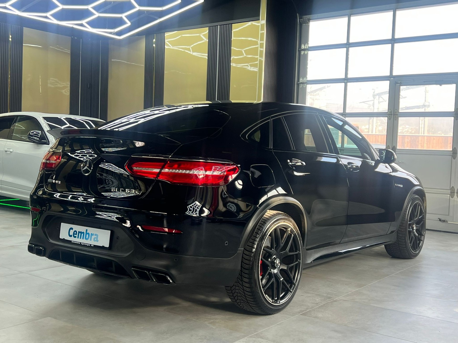 MERCEDES-BENZ GLC Coupé 63 S AMG 4Matic+ 9G-Tronic-image-4