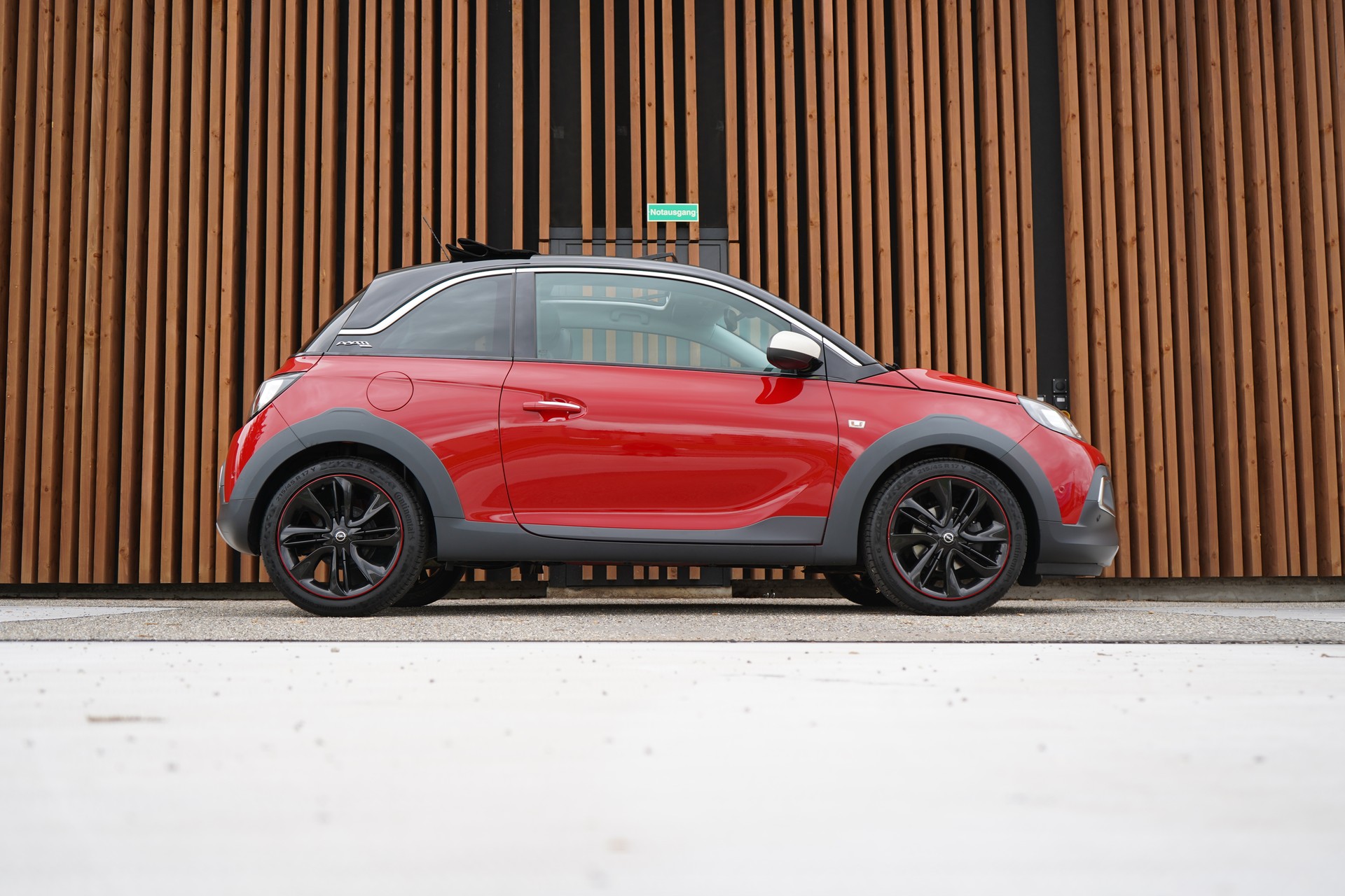 OPEL ADAM 1.4 ECOFLEX BLACK JACK EASYTRONIC l 84 PS-image-2