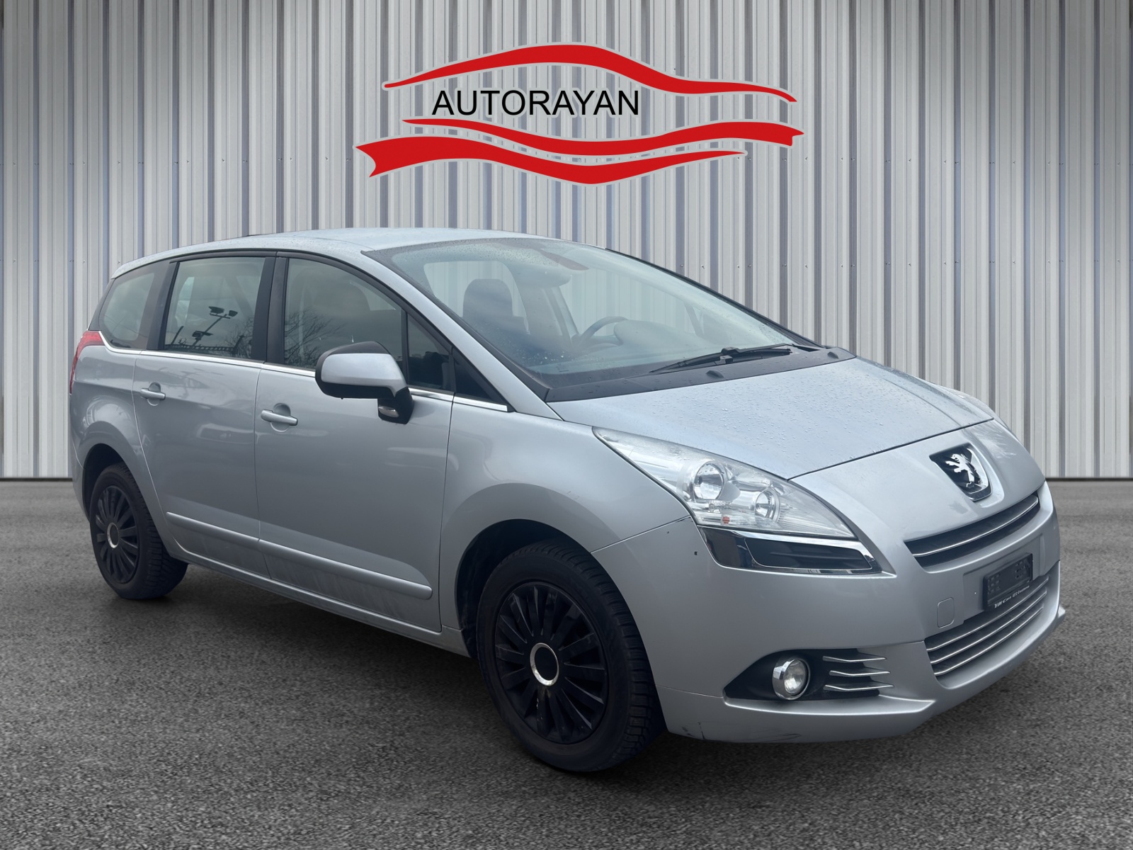 PEUGEOT 5008 1.6 16V T Sport Pack-image-2