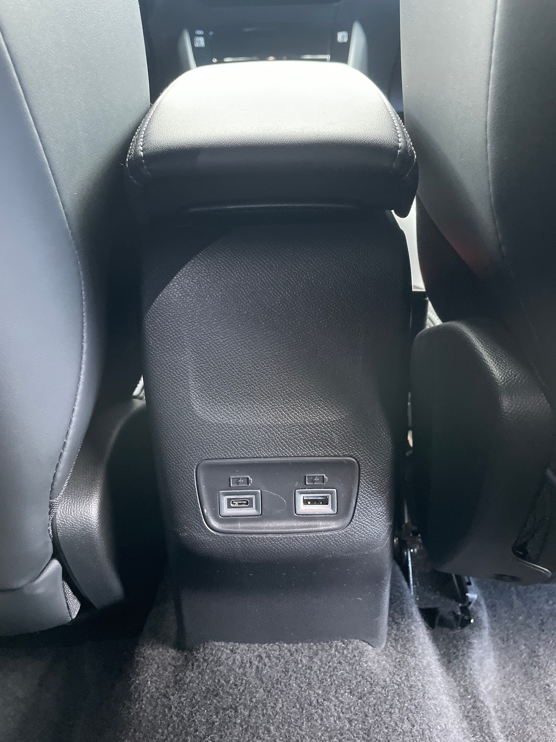 PEUGEOT 2008 1.2 PureTech GT-image-7