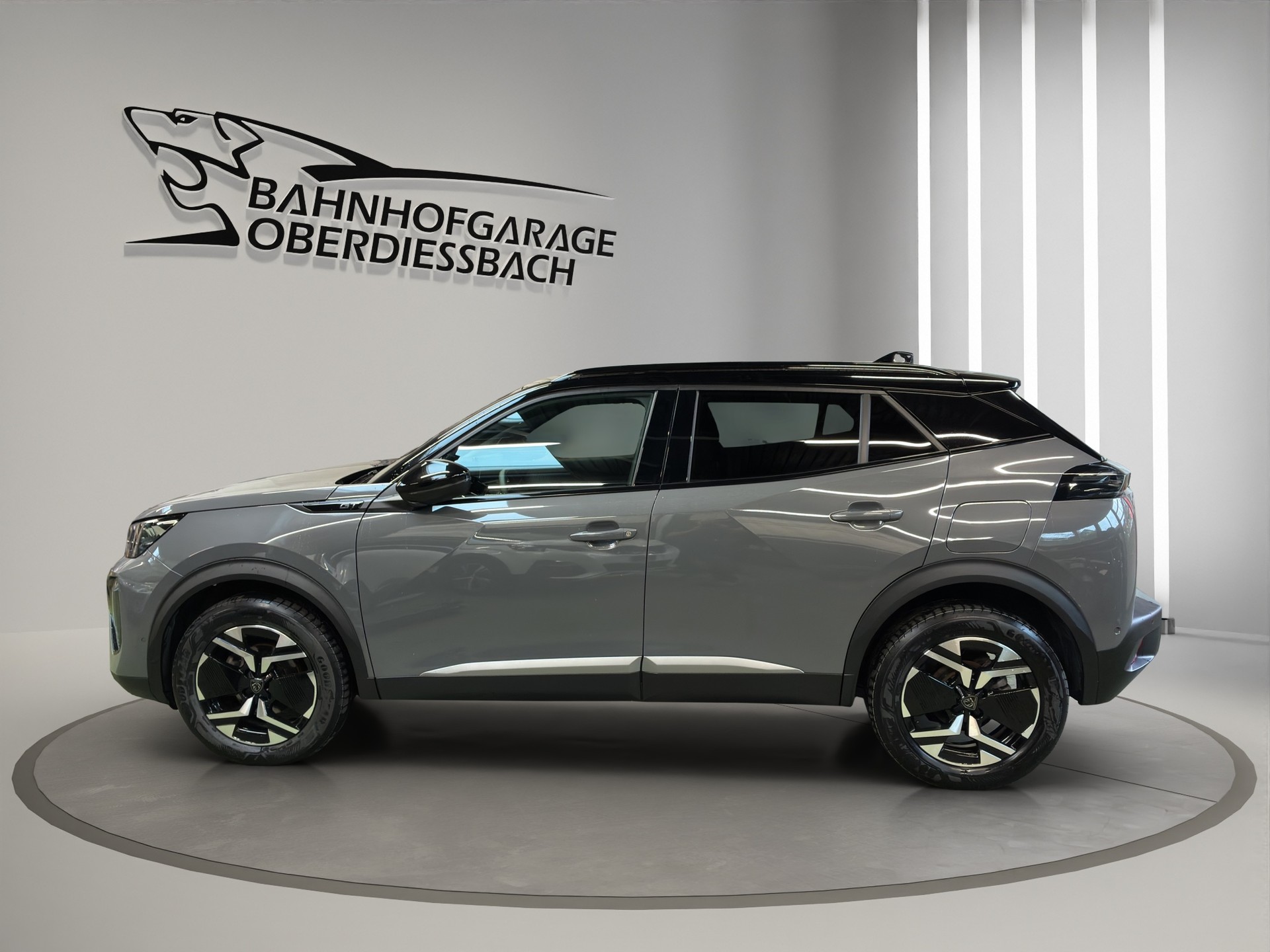 PEUGEOT 2008 1.2 PureTech GT-image-2