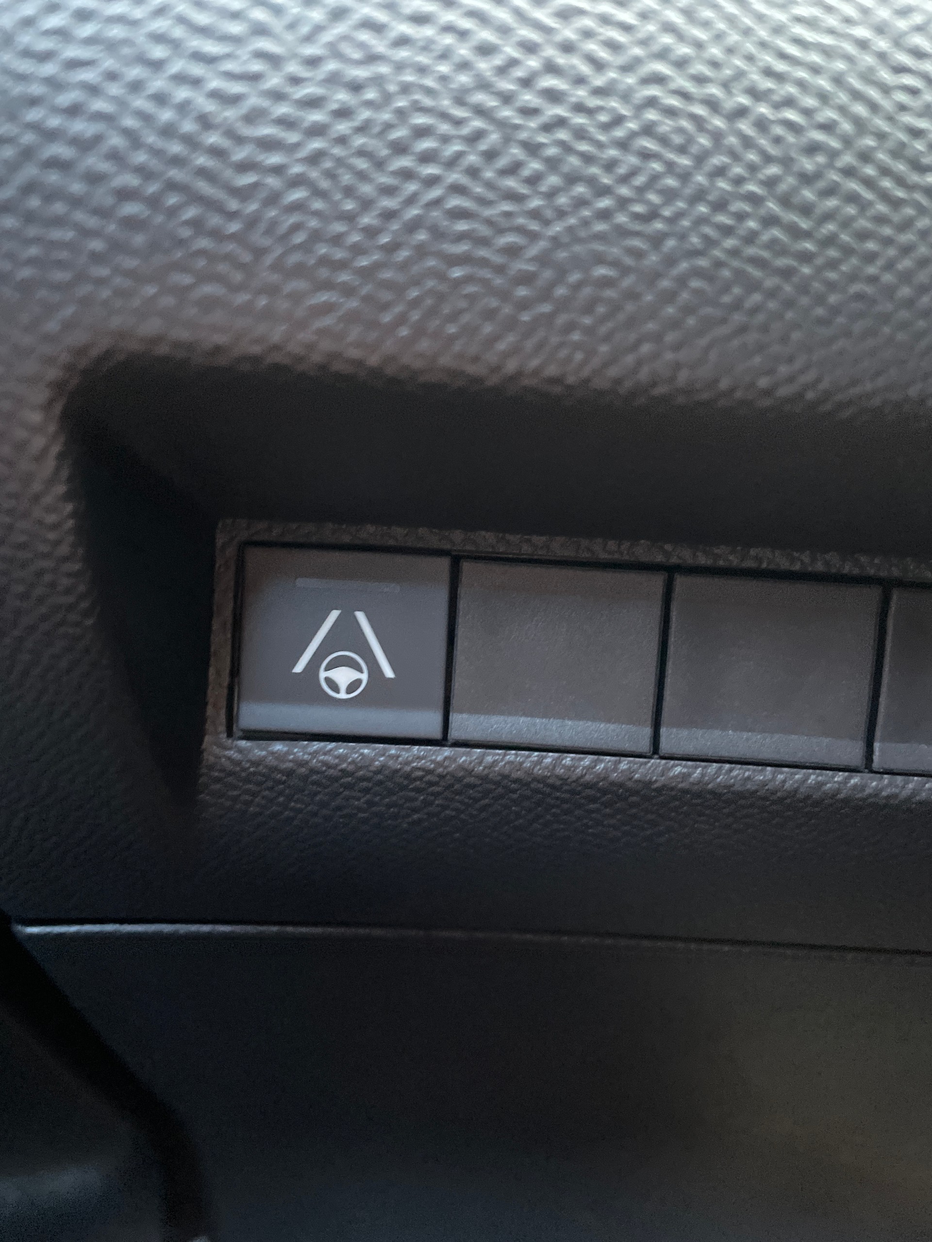 PEUGEOT 2008 1.2 PureTech GT-image-16