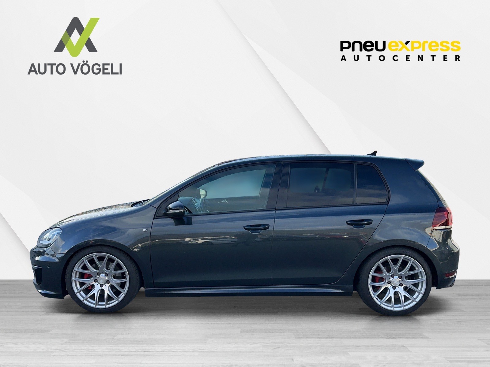 VW Golf VI 2.0 TSI GTI Edition 35 DSG-image-2