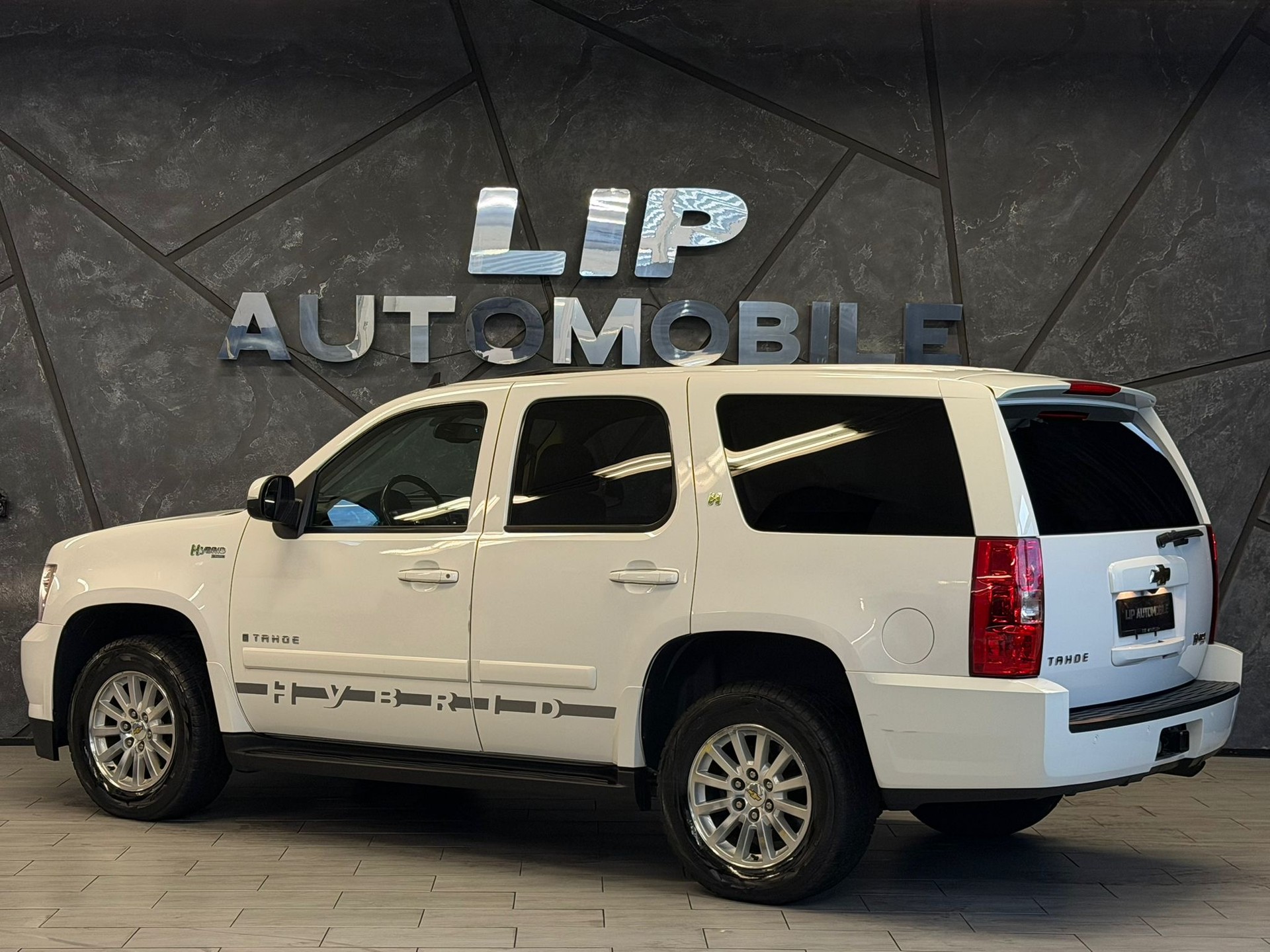 CHEVROLET TAHOE 6.0 Hybrid-image-7
