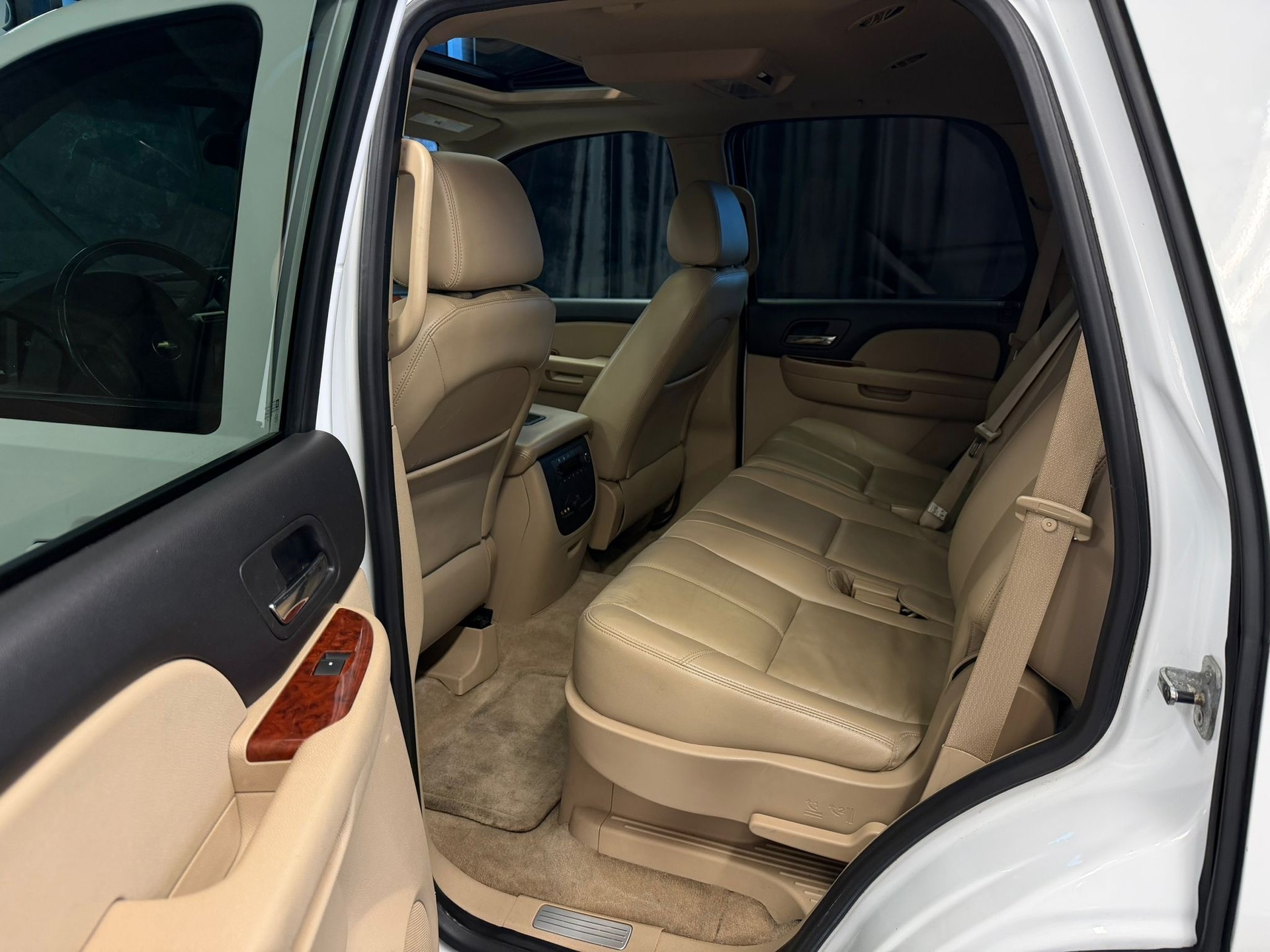 CHEVROLET TAHOE 6.0 Hybrid-image-14