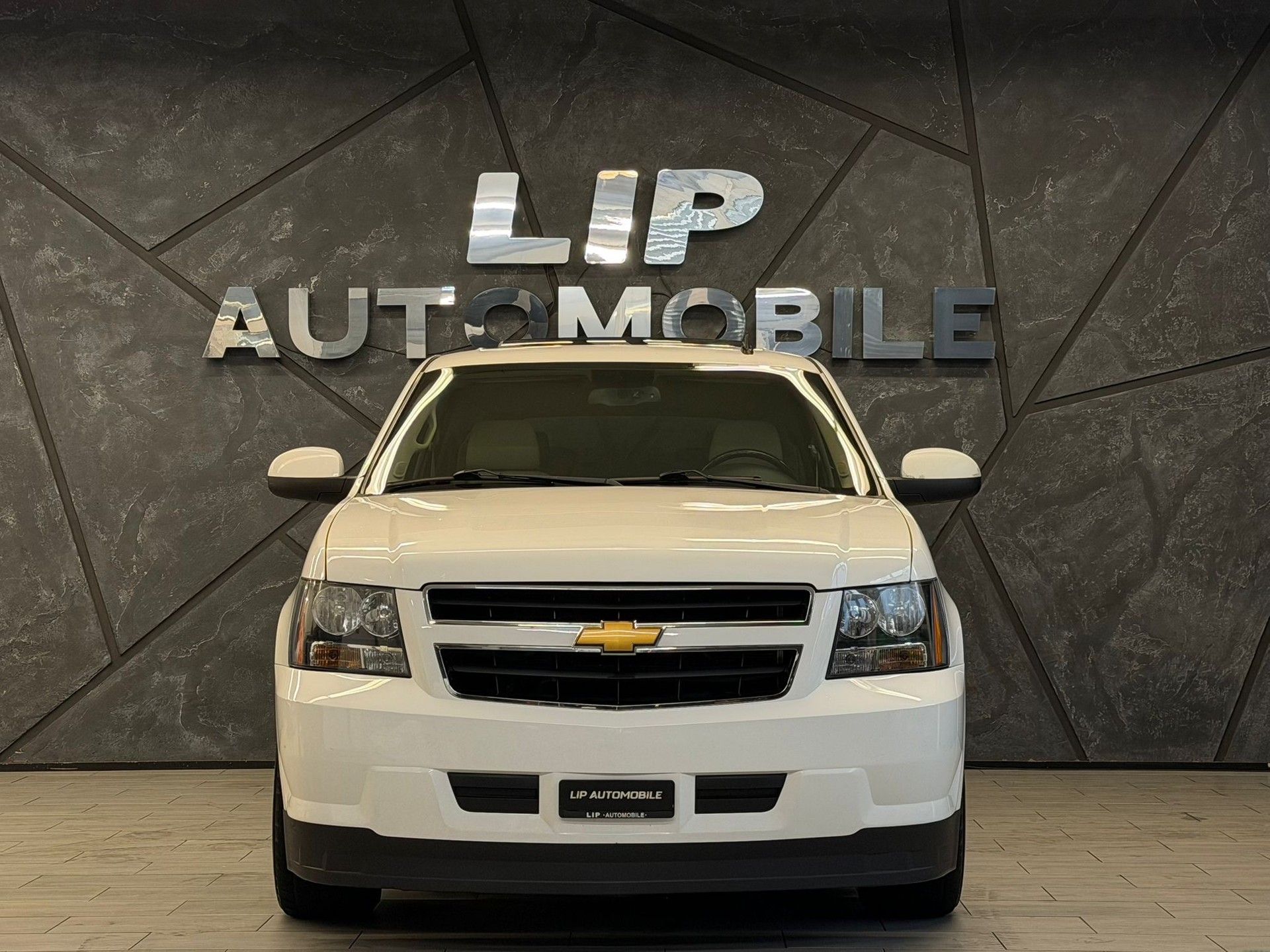 CHEVROLET TAHOE 6.0 Hybrid-image-1