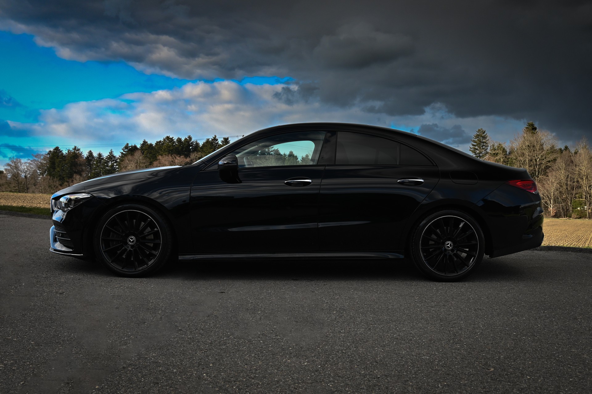 MERCEDES-BENZ CLA 250 AMG Line 7G-DCT 4Matic-image-3