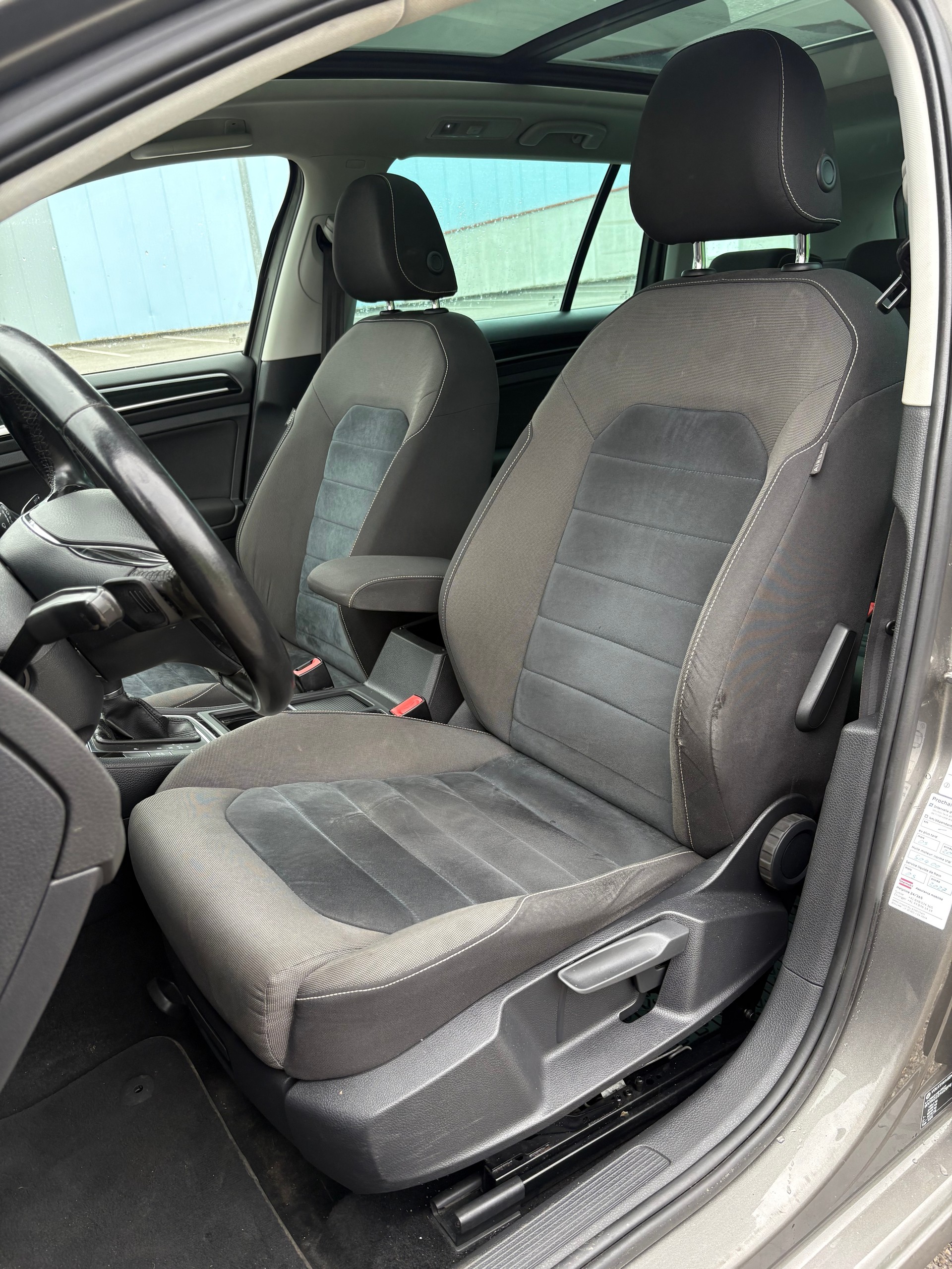 VW Golf Variant 1.4 TSI Comfortline DSG-image-12