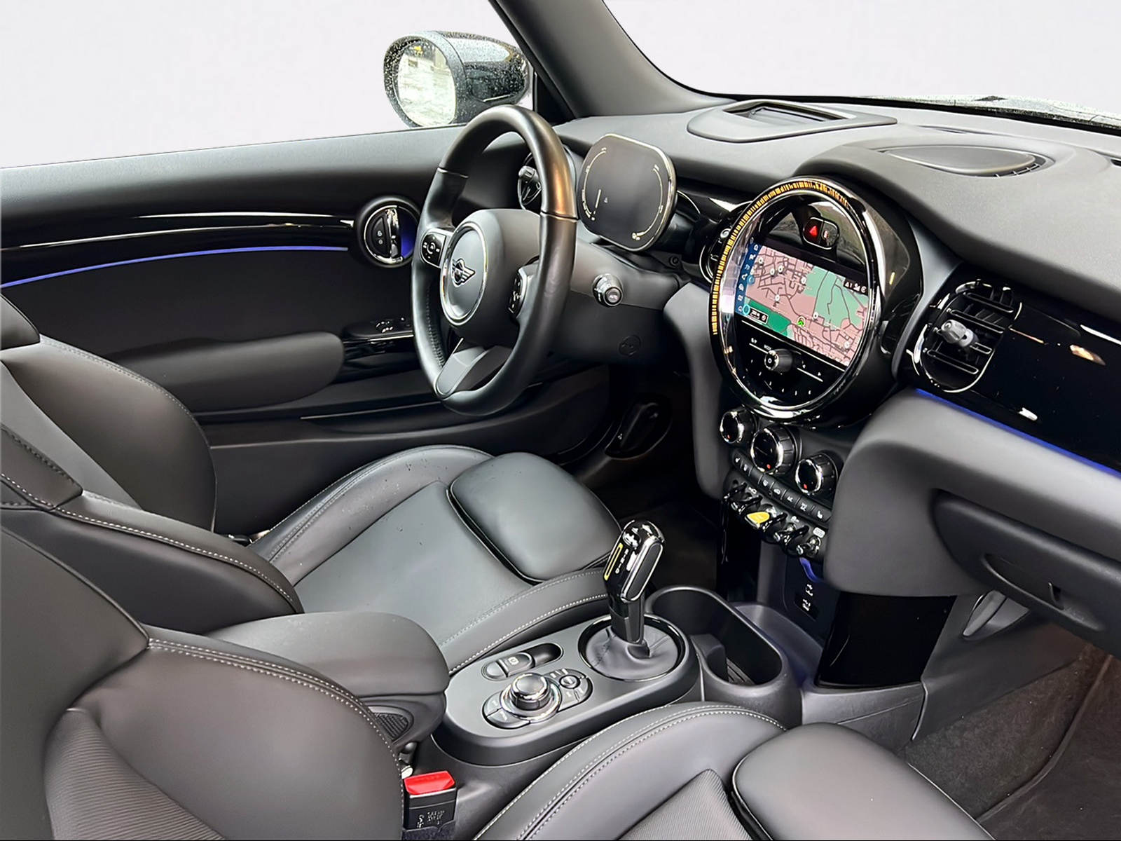 MINI Cooper SE-image-1
