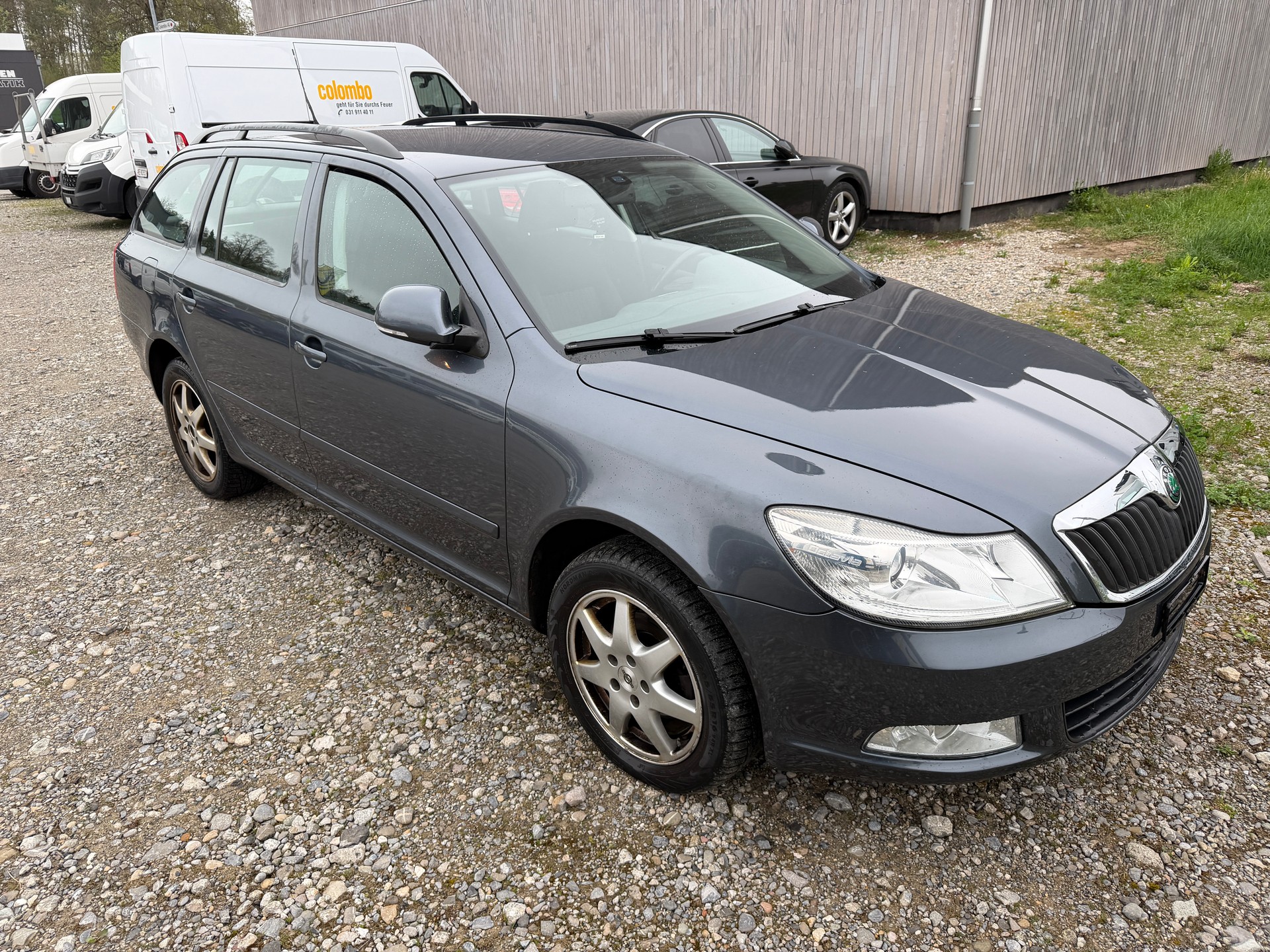 SKODA Octavia Combi 1.6 TDI Swiss Adventure 4x4-image-1