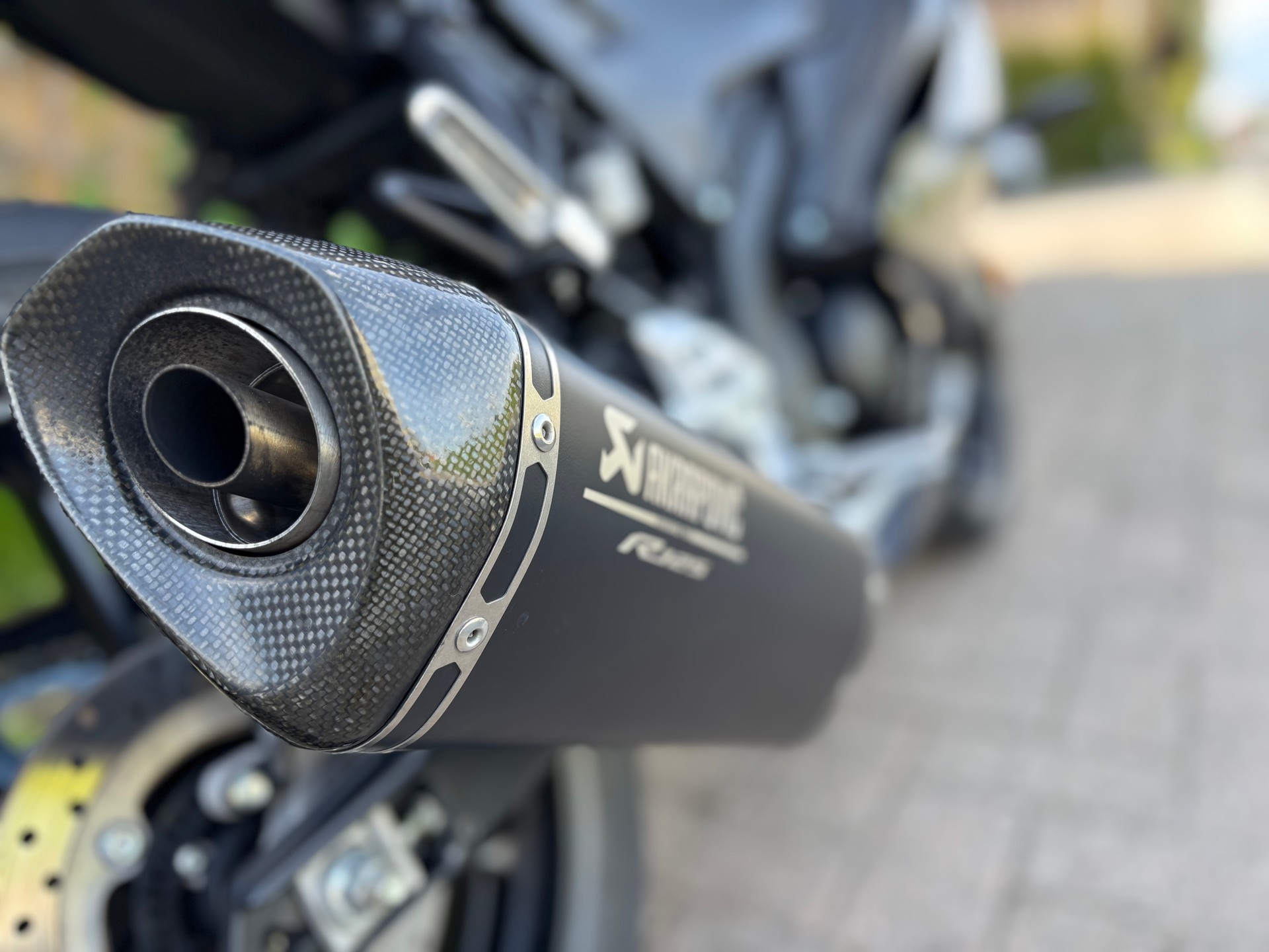 YAMAHA YZF-R 125 ABS-image-12