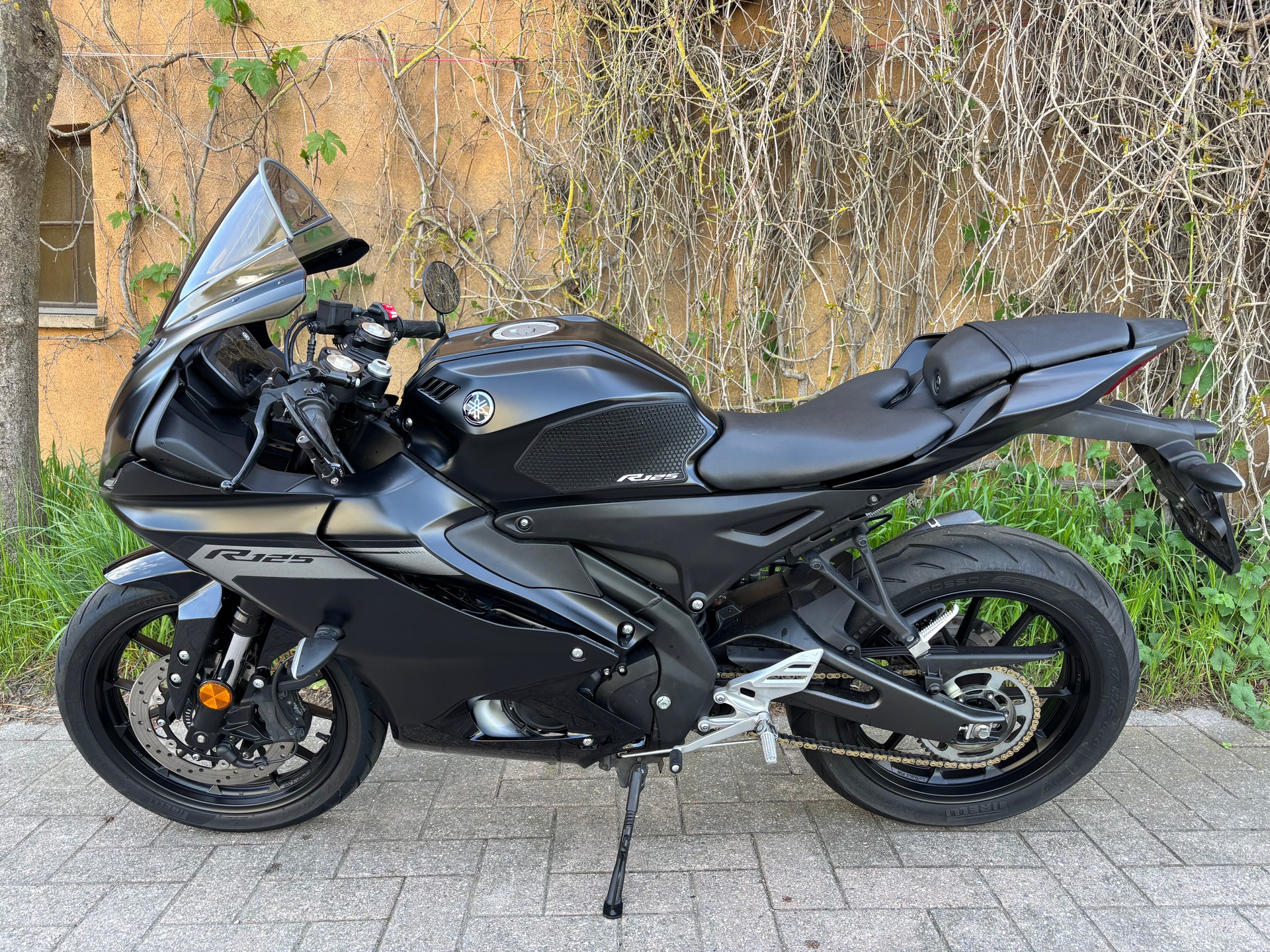 YAMAHA YZF-R 125 ABS-image-8