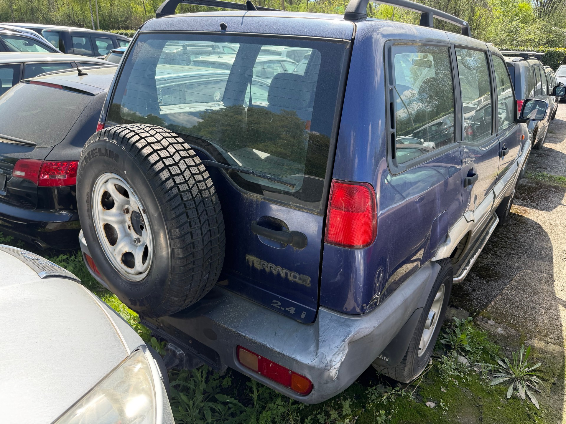 NISSAN Terrano 2.4 SE Wagon-image-2