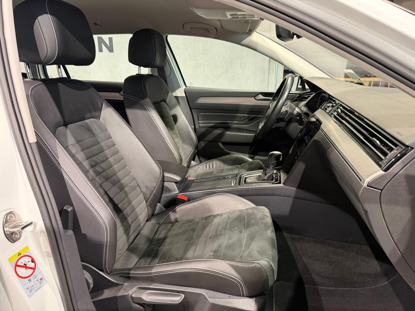 VW Passat 2.0 TDI BMT Elegance 4Motion DSG-image-14