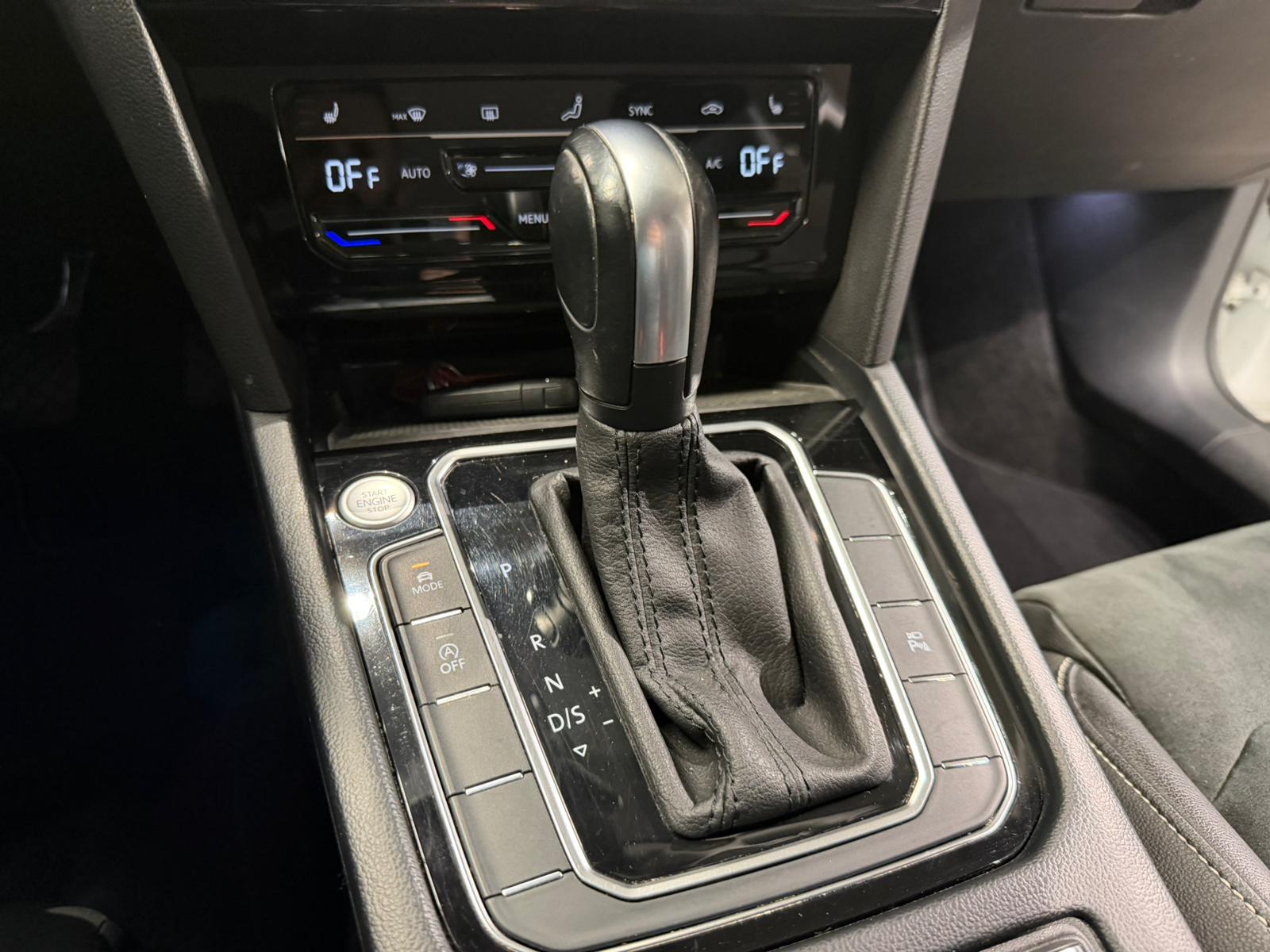 VW Passat 2.0 TDI BMT Elegance 4Motion DSG-image-17