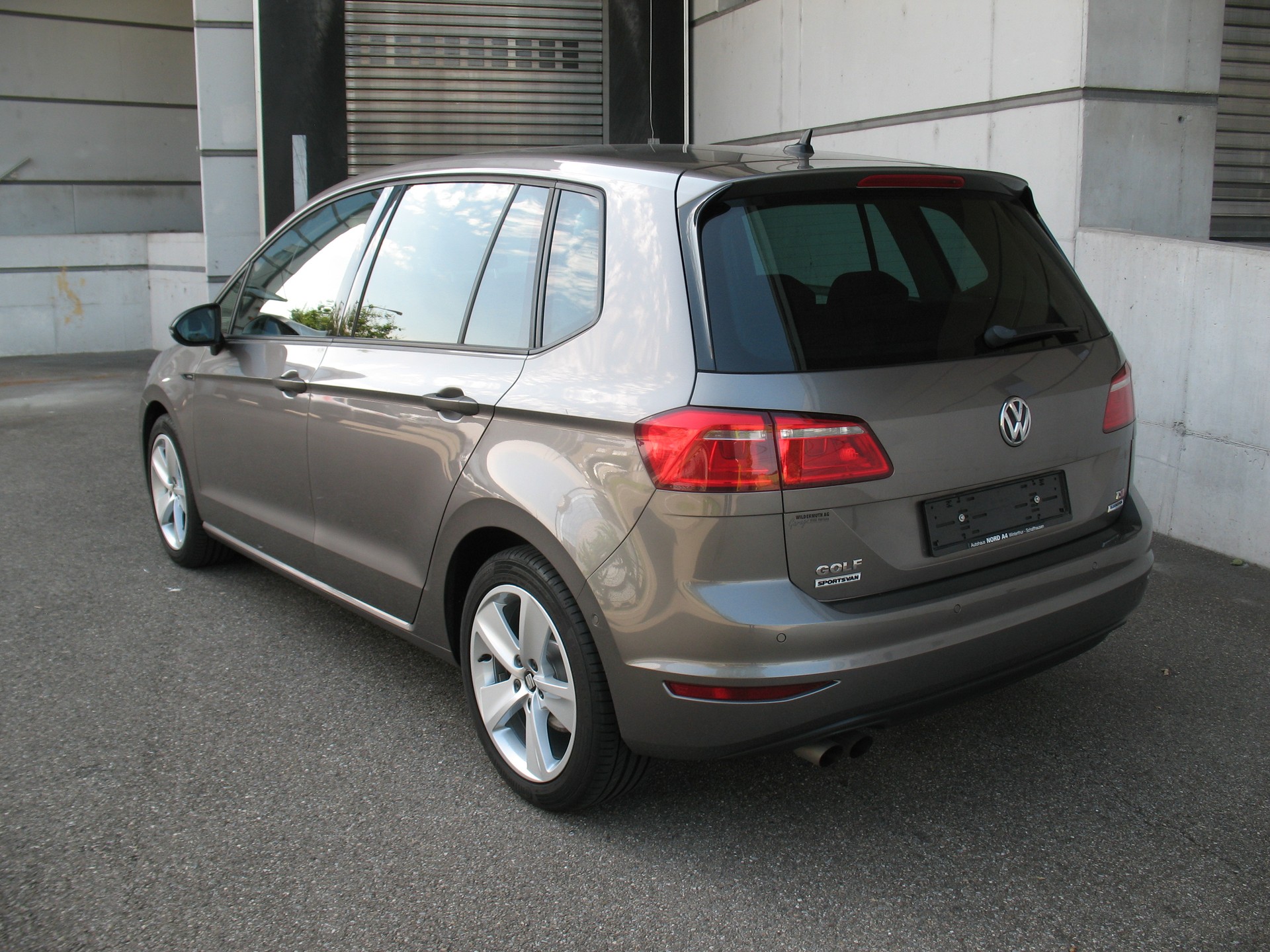 VW Golf Sportsvan 1.4 TSI Lounge DSG-image-1
