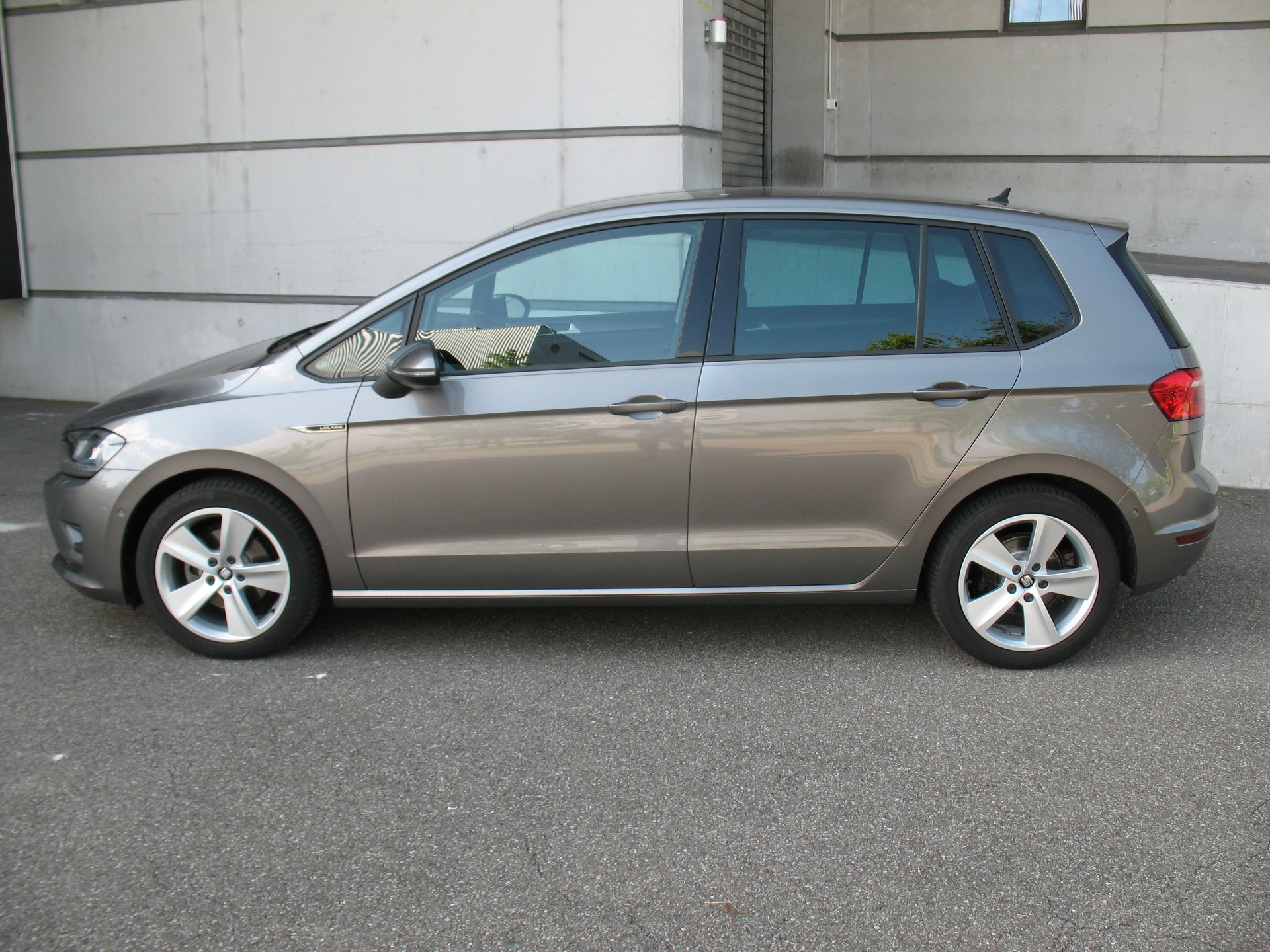 VW Golf Sportsvan 1.4 TSI Lounge DSG-image-2