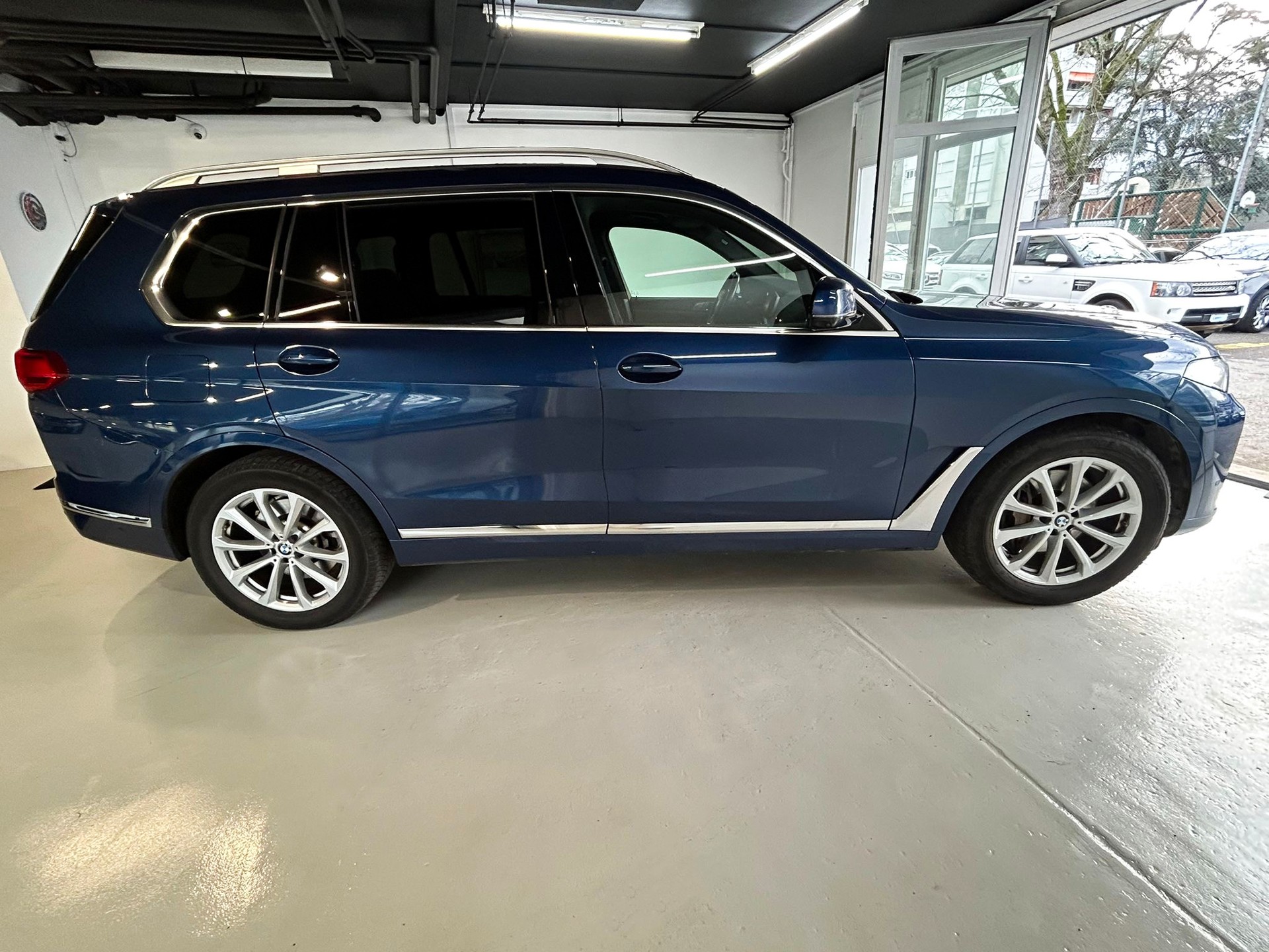 BMW X7 xDrive 48V 40d Steptronic-image-1
