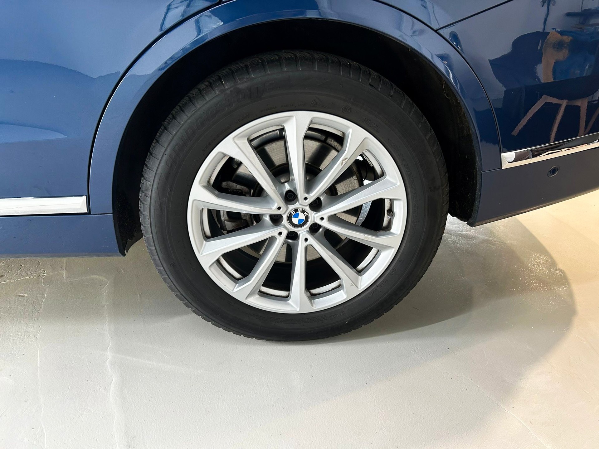 BMW X7 xDrive 48V 40d Steptronic-image-7