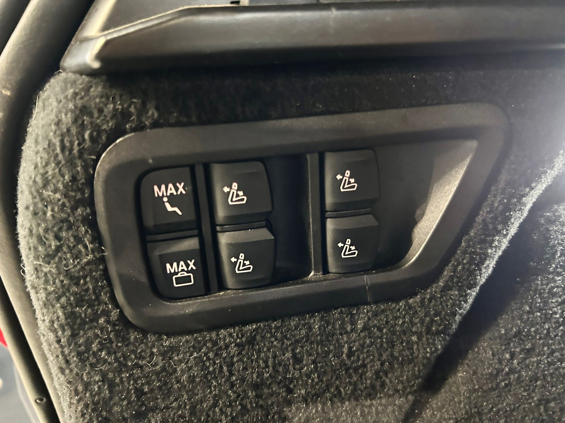 BMW X7 xDrive 48V 40d Steptronic-image-27