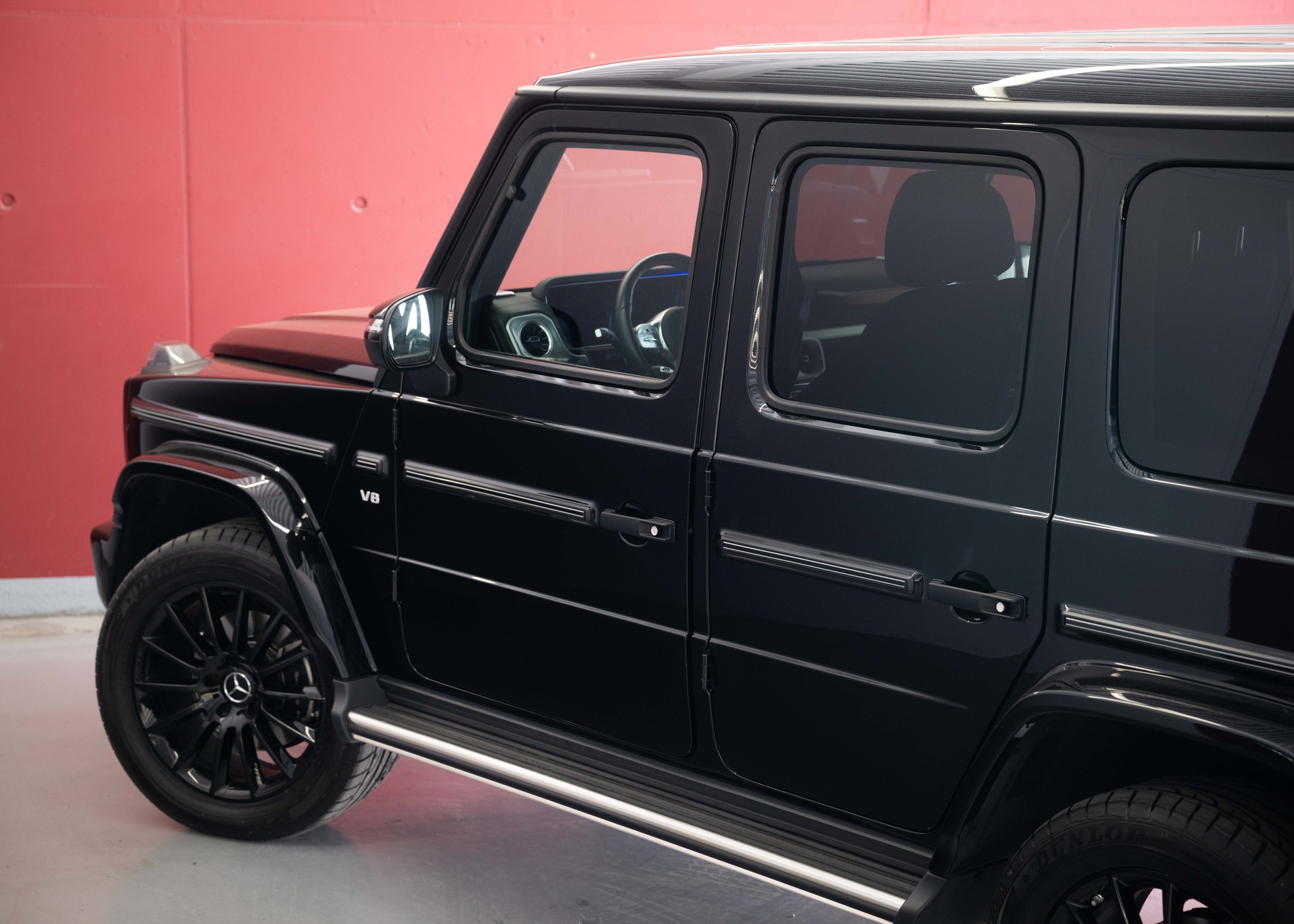 MERCEDES-BENZ G 500 AMG Line (1st hand Swiss car, splendid condition) - SOLD !-image-12