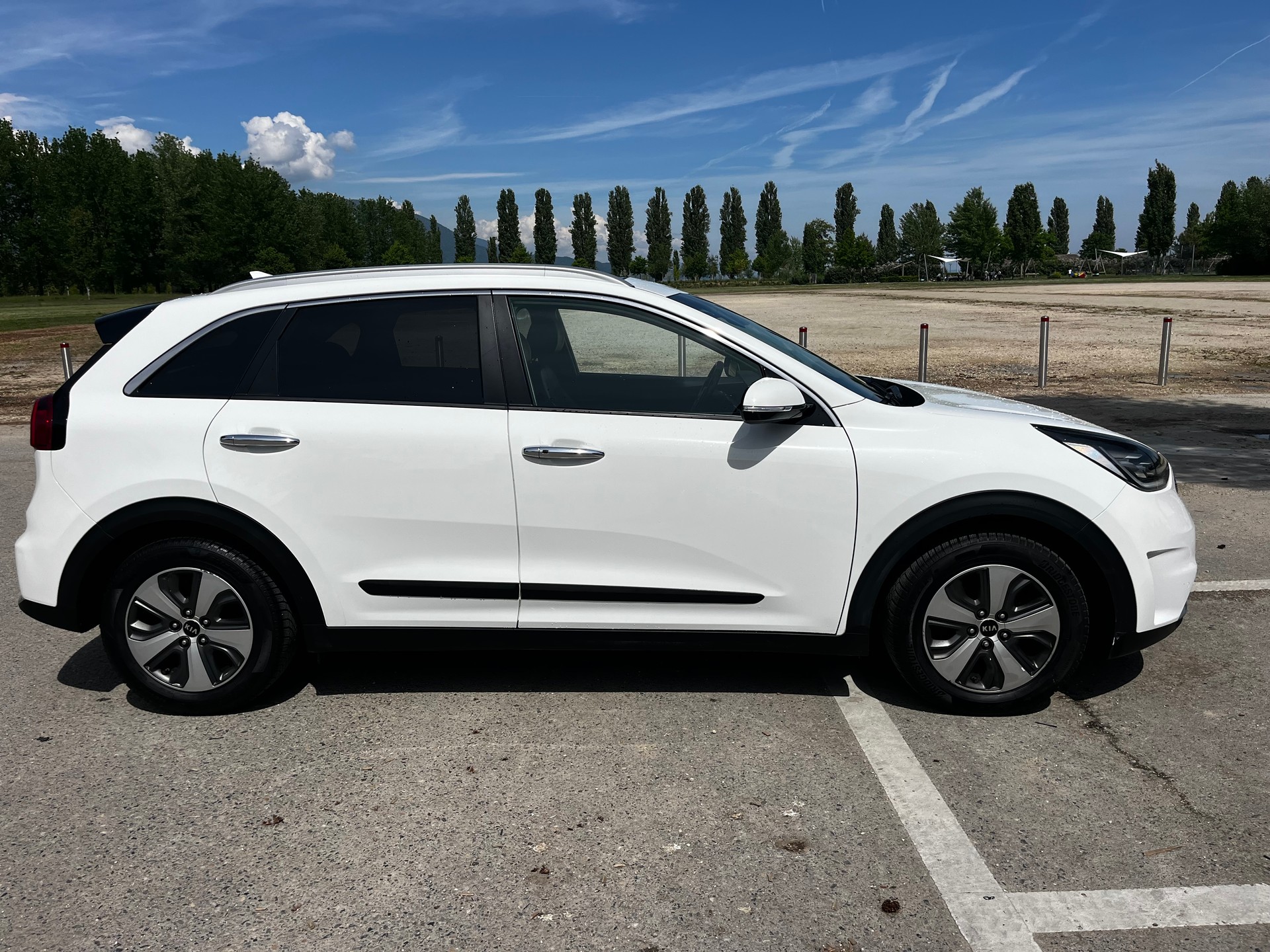 KIA Niro 1.6GDi Hybrid Style DCT-image-1