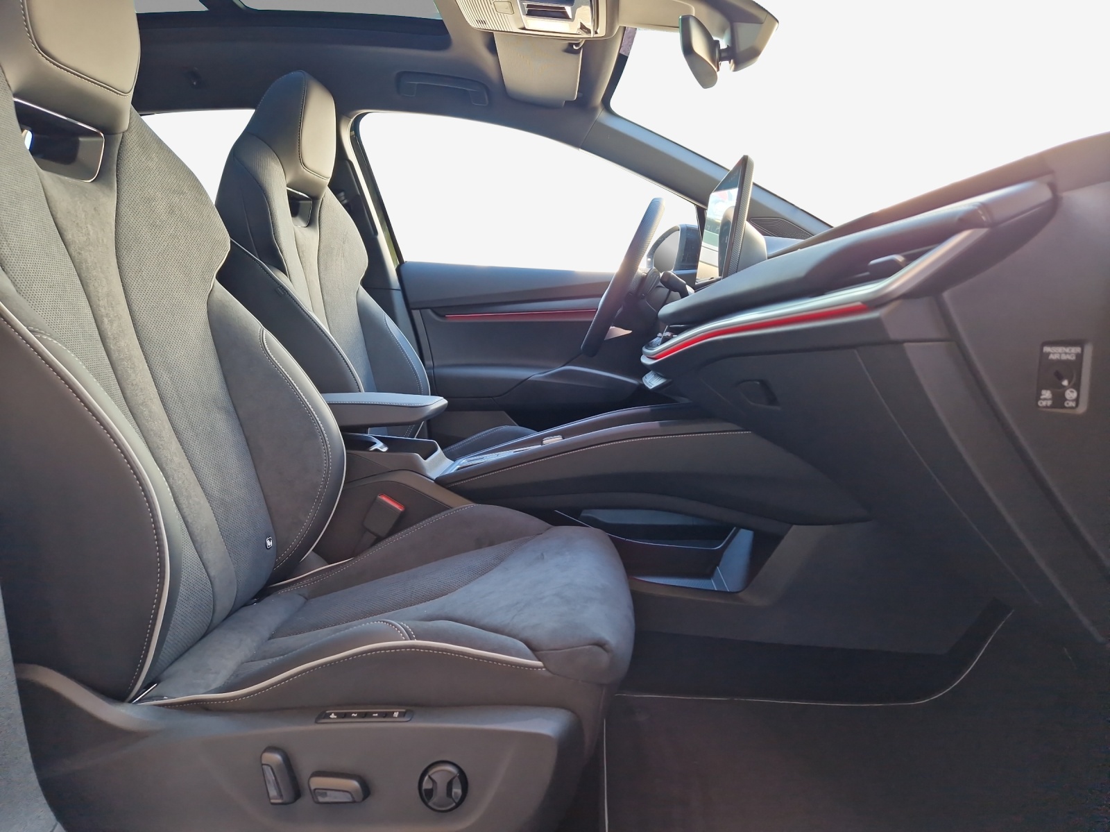 SKODA Enyaq 85x Sportline 4x4-image-10
