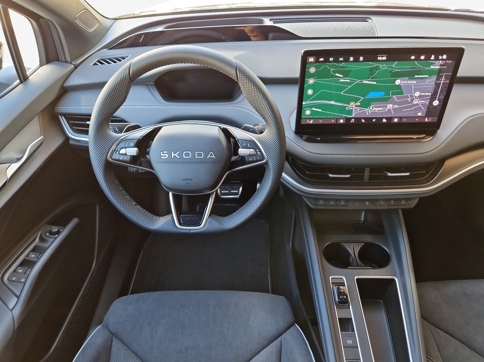 SKODA Enyaq 85x Sportline 4x4-image-4