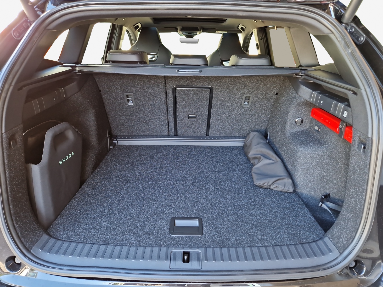 SKODA Enyaq 85x Sportline 4x4-image-8