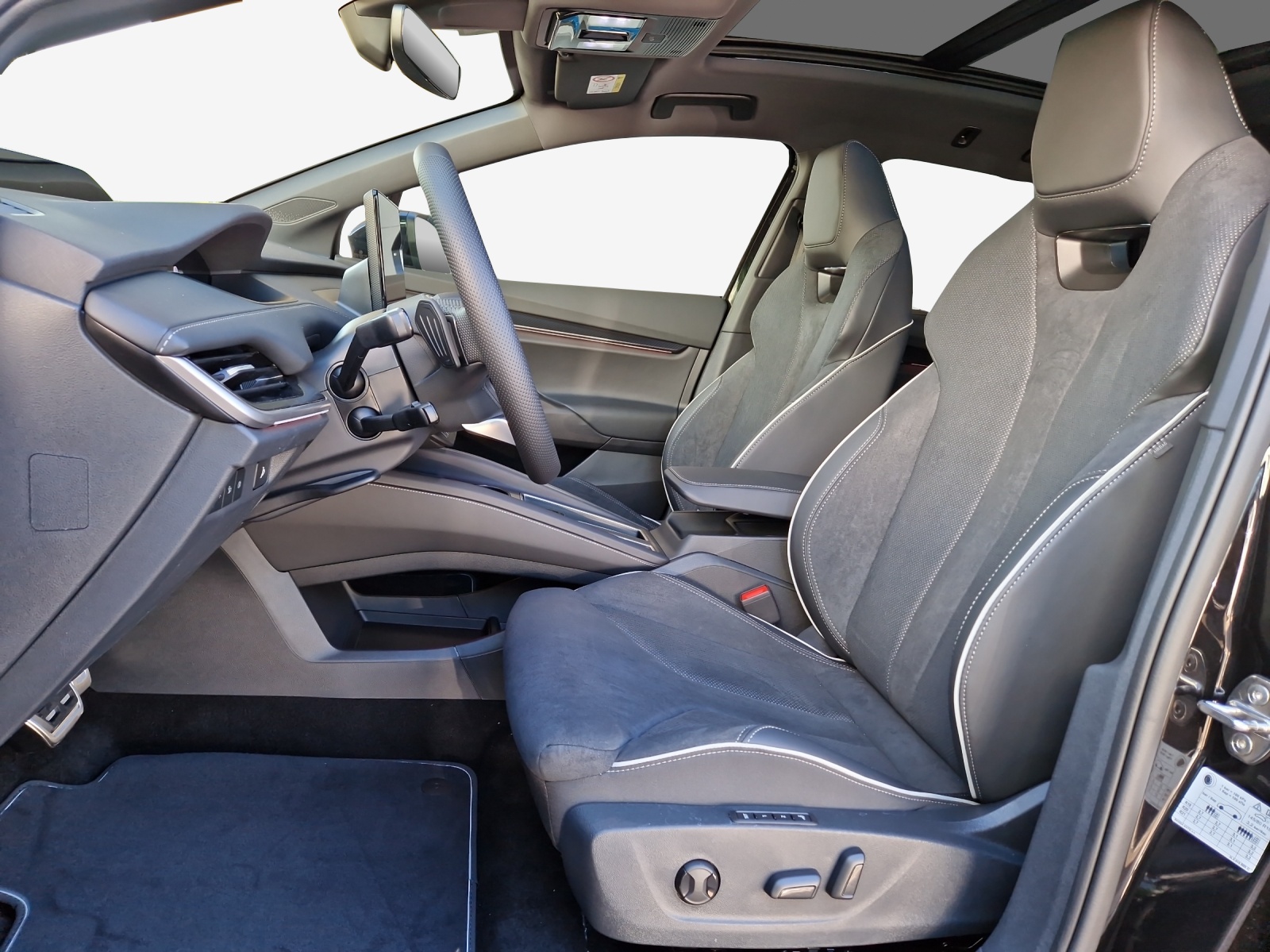 SKODA Enyaq 85x Sportline 4x4-image-3
