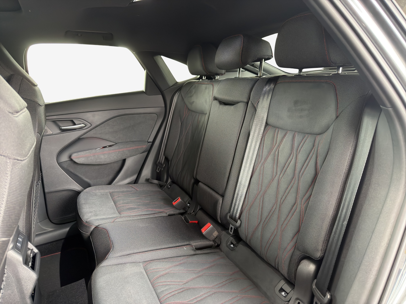 AUDI Q3 Sportback 110 kW TFSI S tronic-image-11
