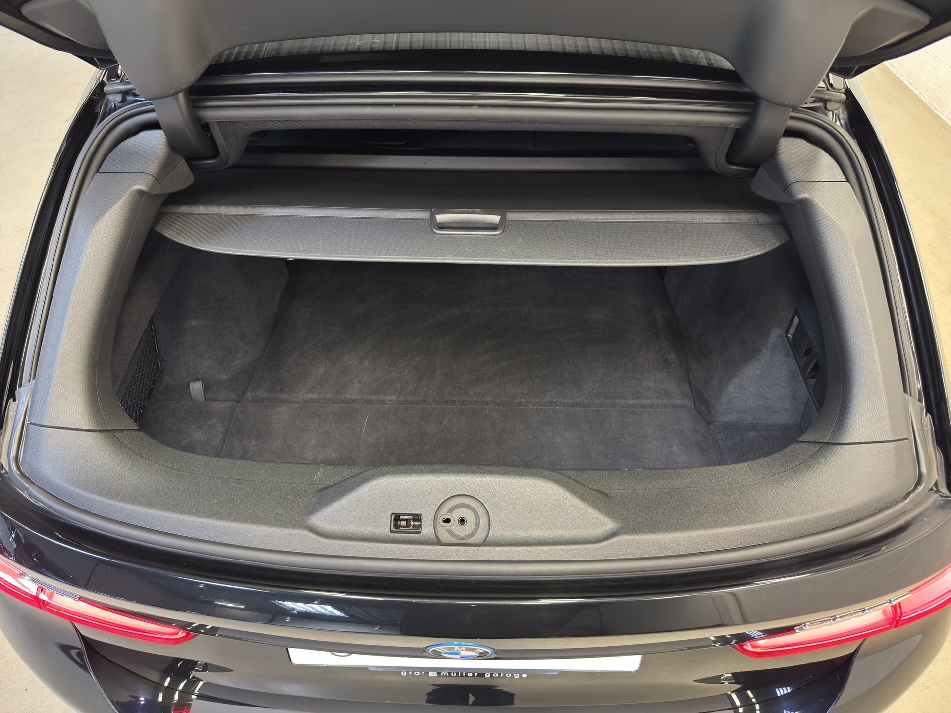 BMW 320e xDrive Touring Steptronic M Sport-image-17