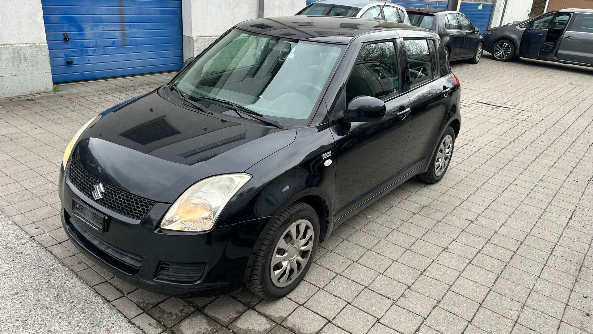 SUZUKI Swift 1.3i 16V GL 4x4-image-0