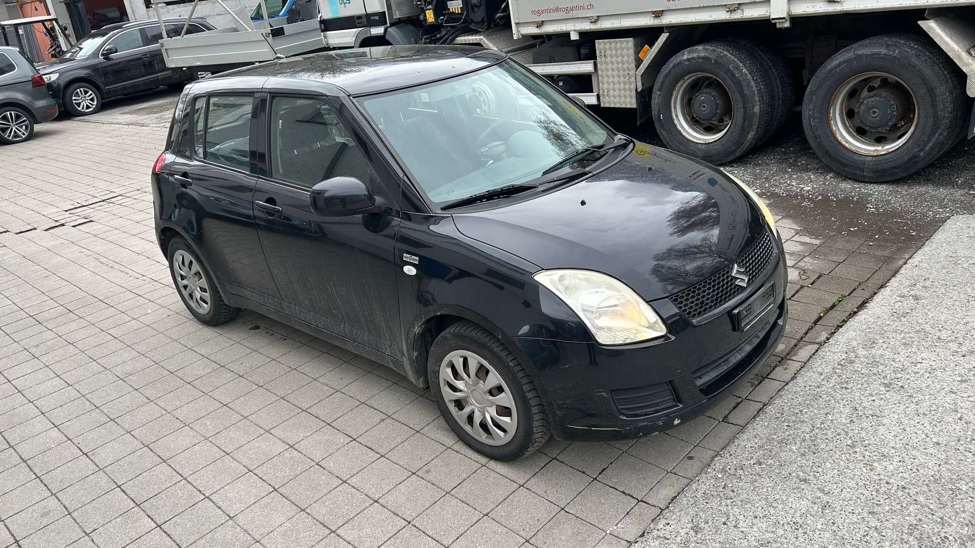 SUZUKI Swift 1.3i 16V GL 4x4-image-1