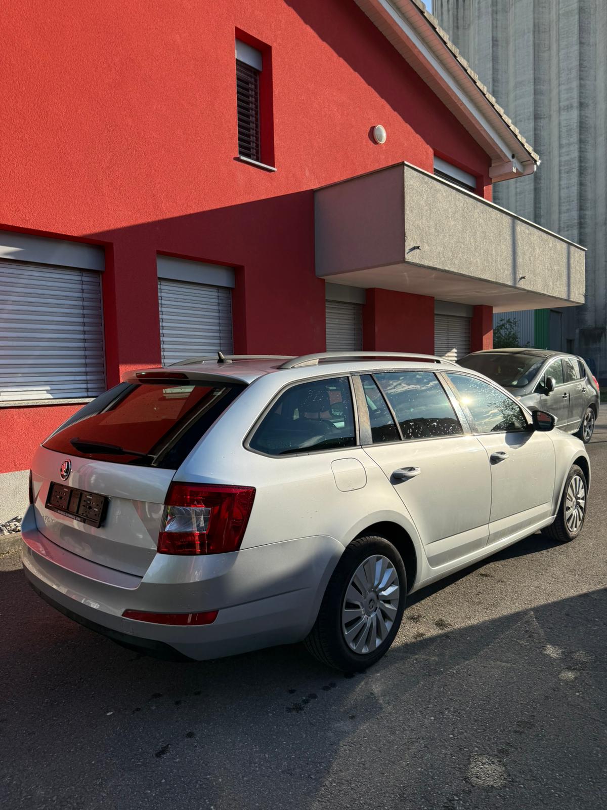 SKODA Octavia Combi 2.0 TDI Style 4x4 DSG-image-4