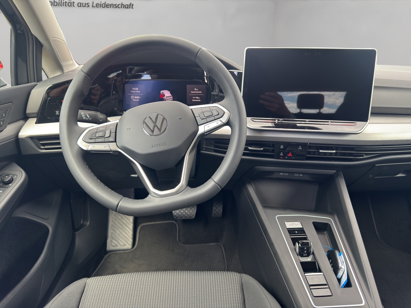 VW Golf 1.5 e TSI mHEV Value DSG-image-4