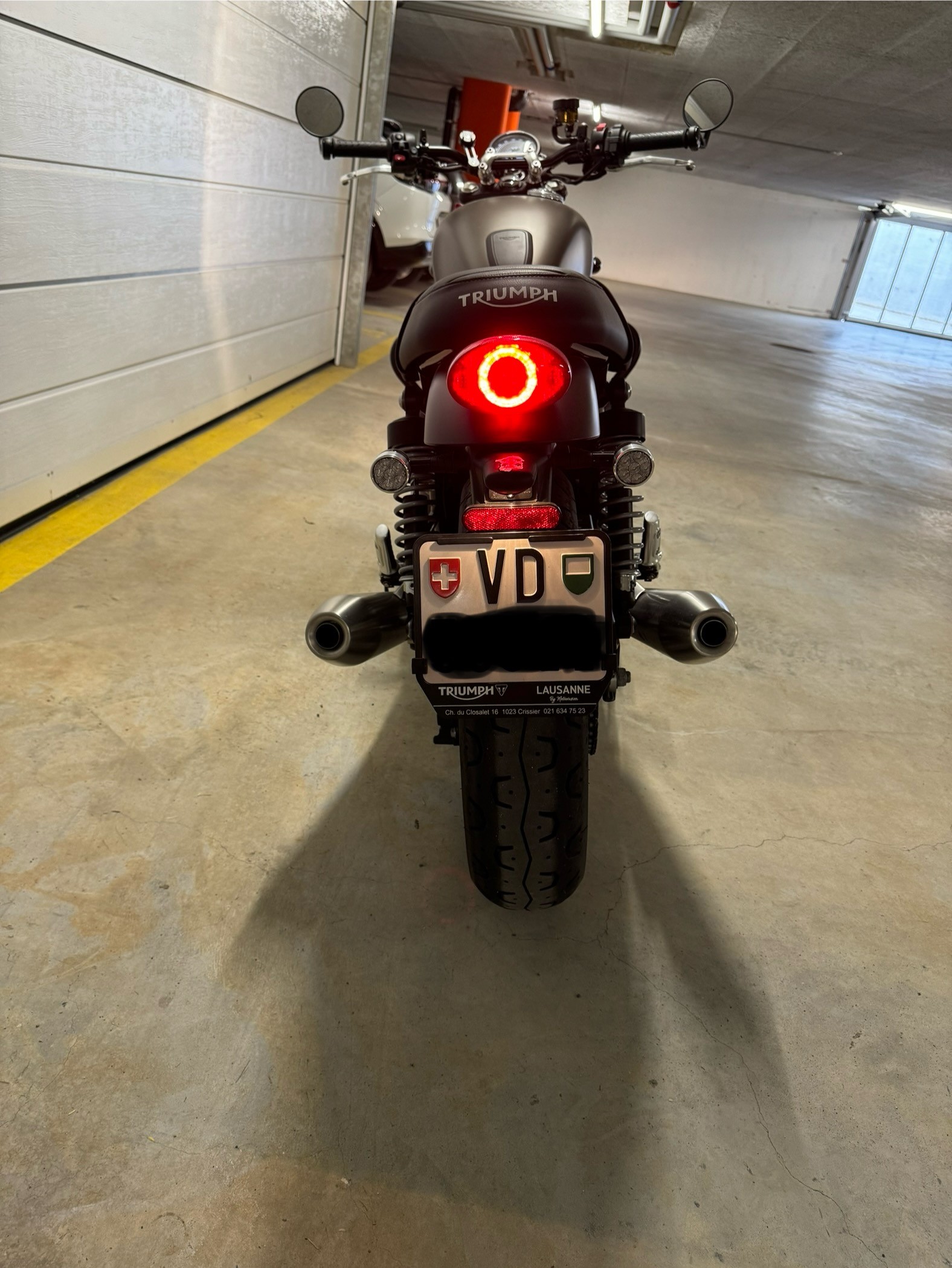 TRIUMPH Street Twin 900 Special Edition (35kW)-image-6