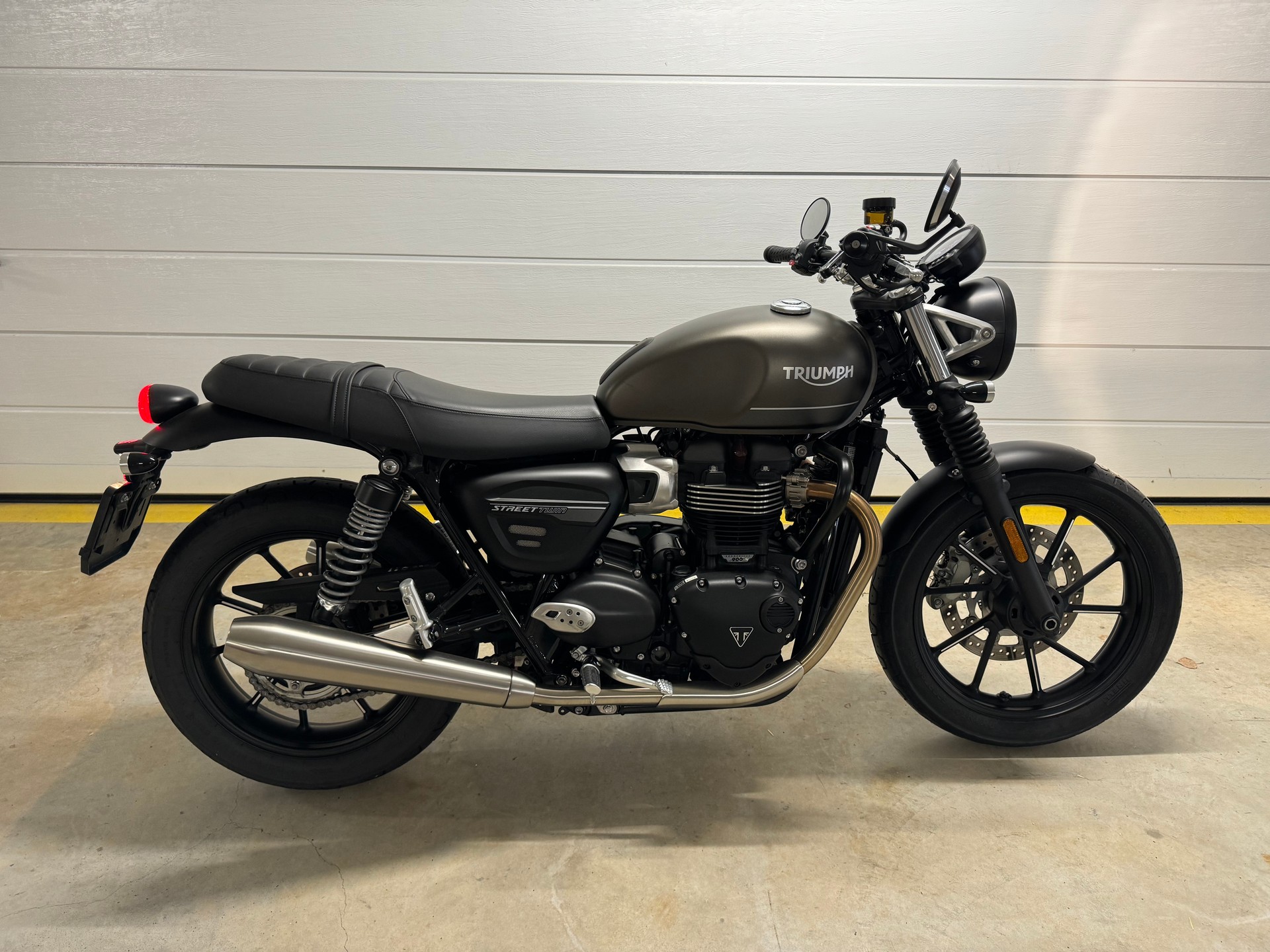 TRIUMPH Street Twin 900 Special Edition (35kW)-image-5
