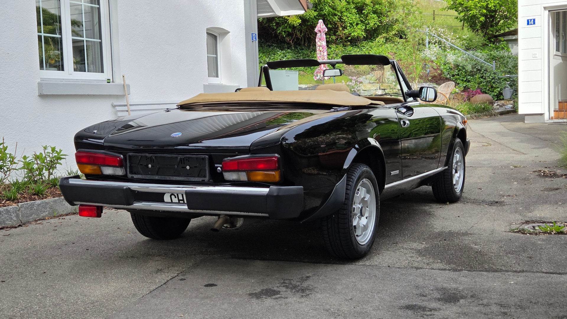 PININFARINA 124 D Spider-image-2