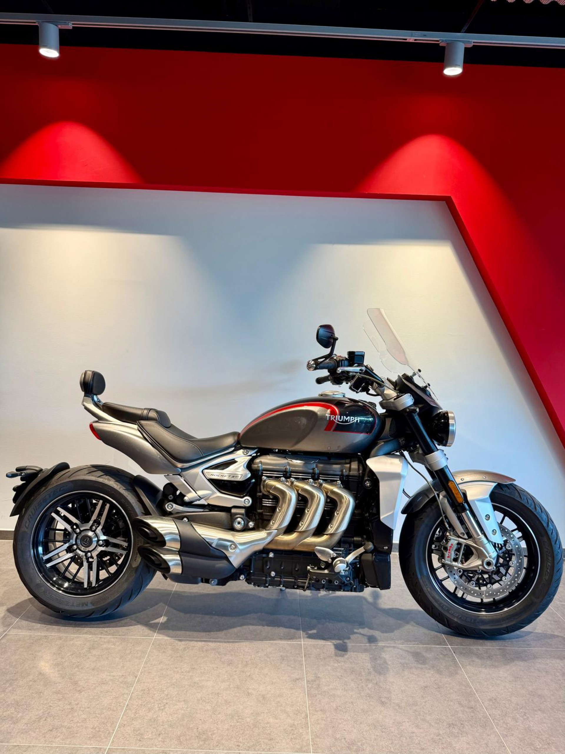 TRIUMPH Rocket 3 GT 221-showroom-element-1
