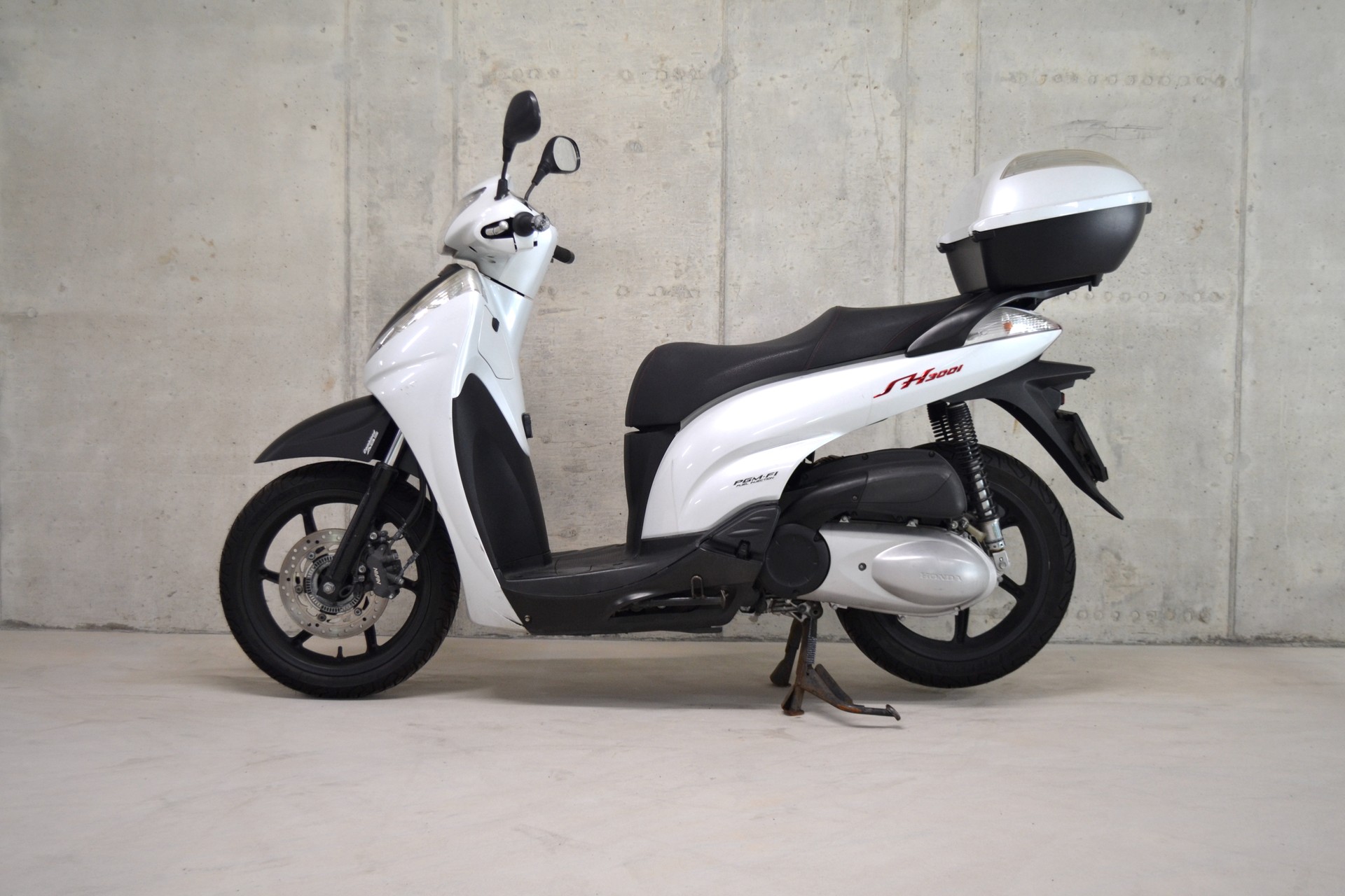 HONDA SH 300 i ABS-showroom-element-2