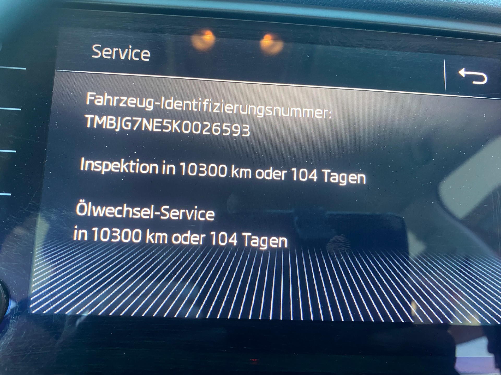 SKODA Octavia Combi 1.6 TDI Ambition-image-10