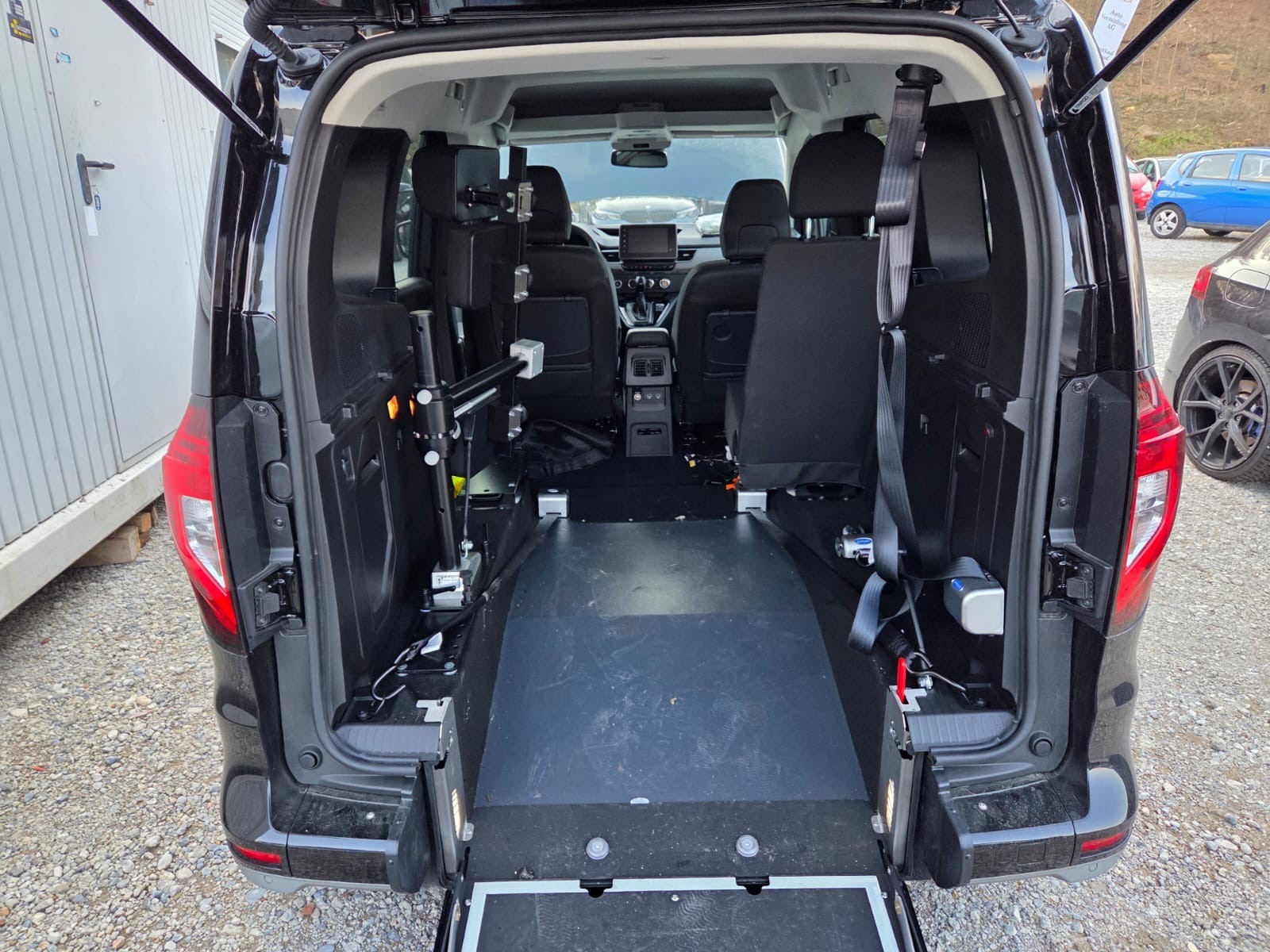 NISSAN Townstar 1.3 DIG-T L1 N-Connecta DCT WARPEL Behinderten-Fahrzeug-image-11